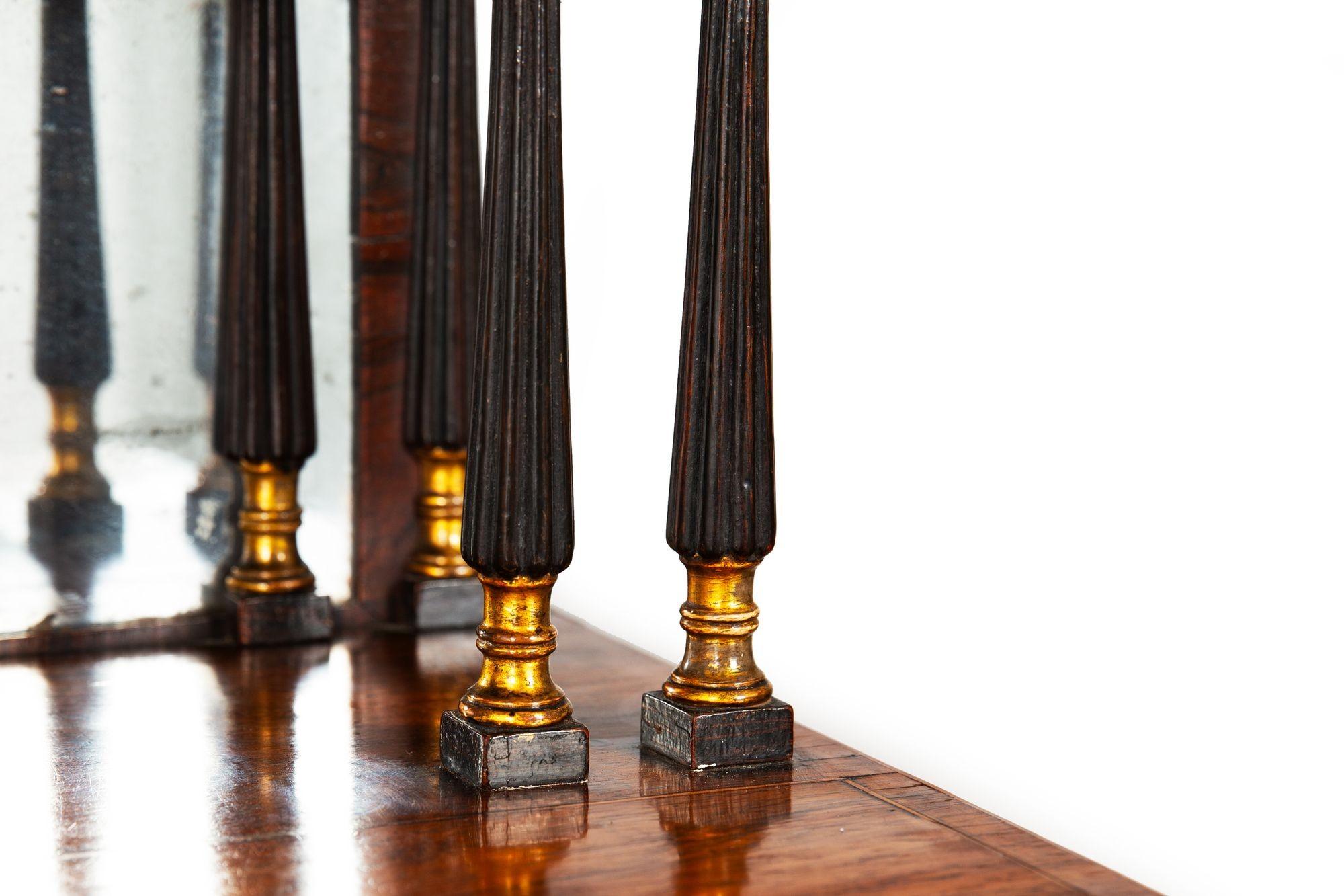 Coppia di armadi chiffoniers in legno di palissandro inglesi del 1810 ca. in vendita 2