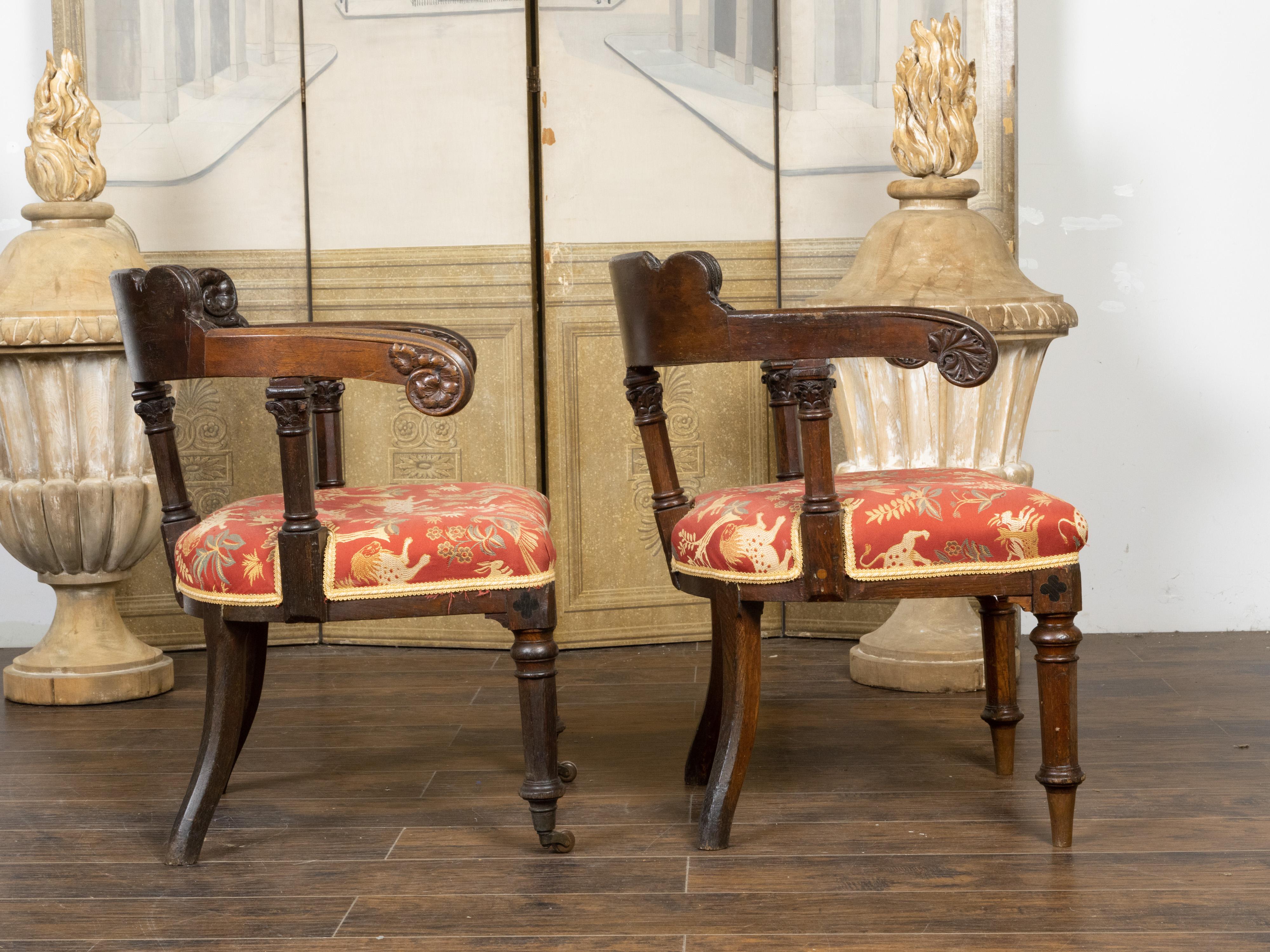 Pair of English Regency Style Carved Oak Klismos Chairs with Horseshoe Backs For Sale 1