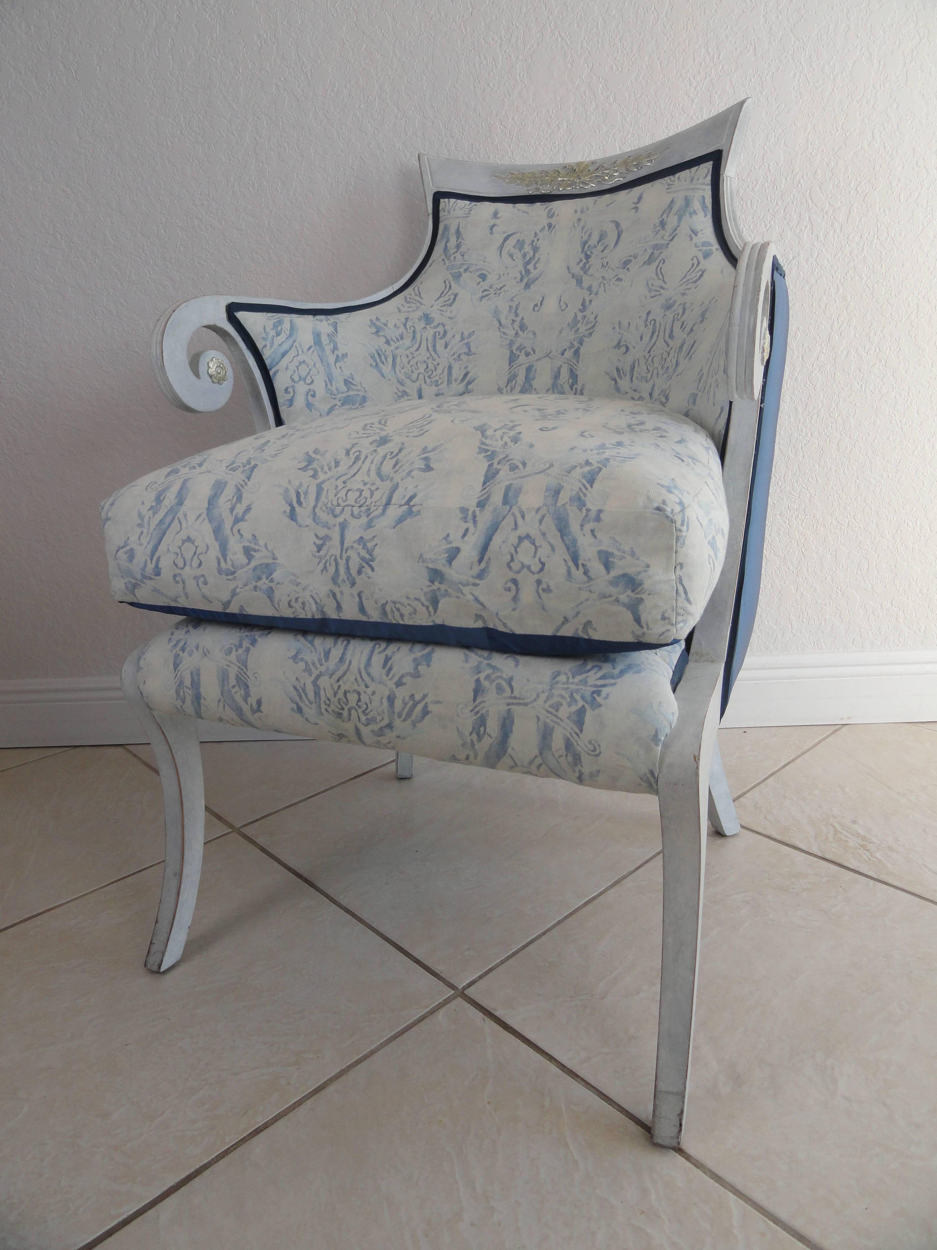 Pair of English Regency Style Fortuny Chairs In Good Condition In West Palm Beach, FL