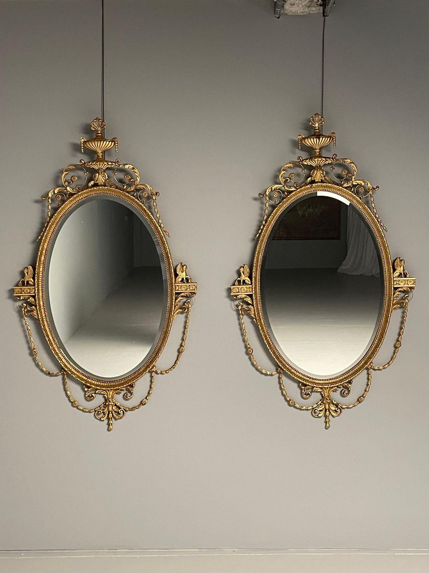 Gesso Miroirs muraux ovales de style Régence anglaise Friedman Brothers, bois doré et gesso en vente