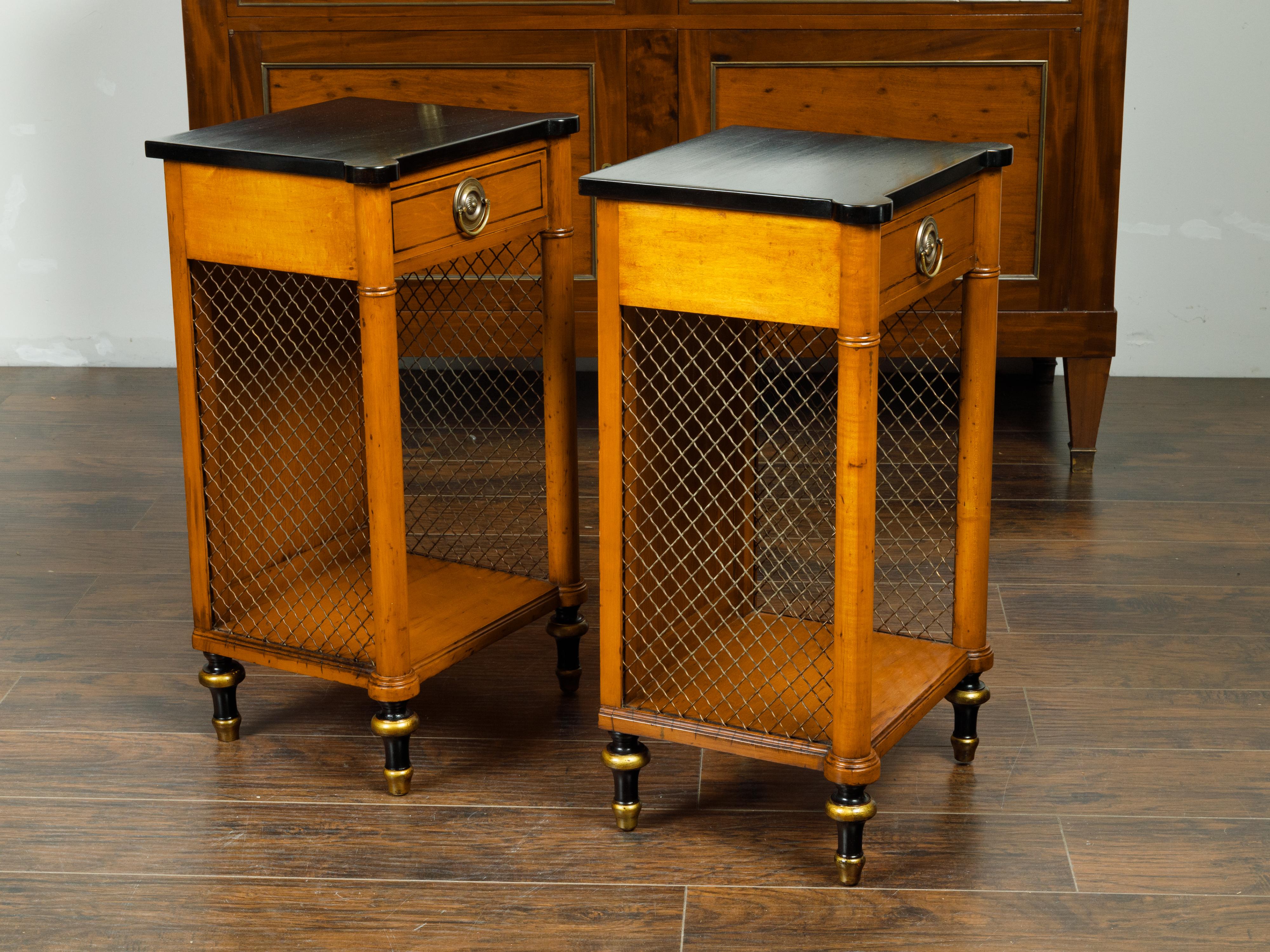 Pair of English Regency Style Midcentury Walnut End Tables with Ebonized Tops In Good Condition In Atlanta, GA