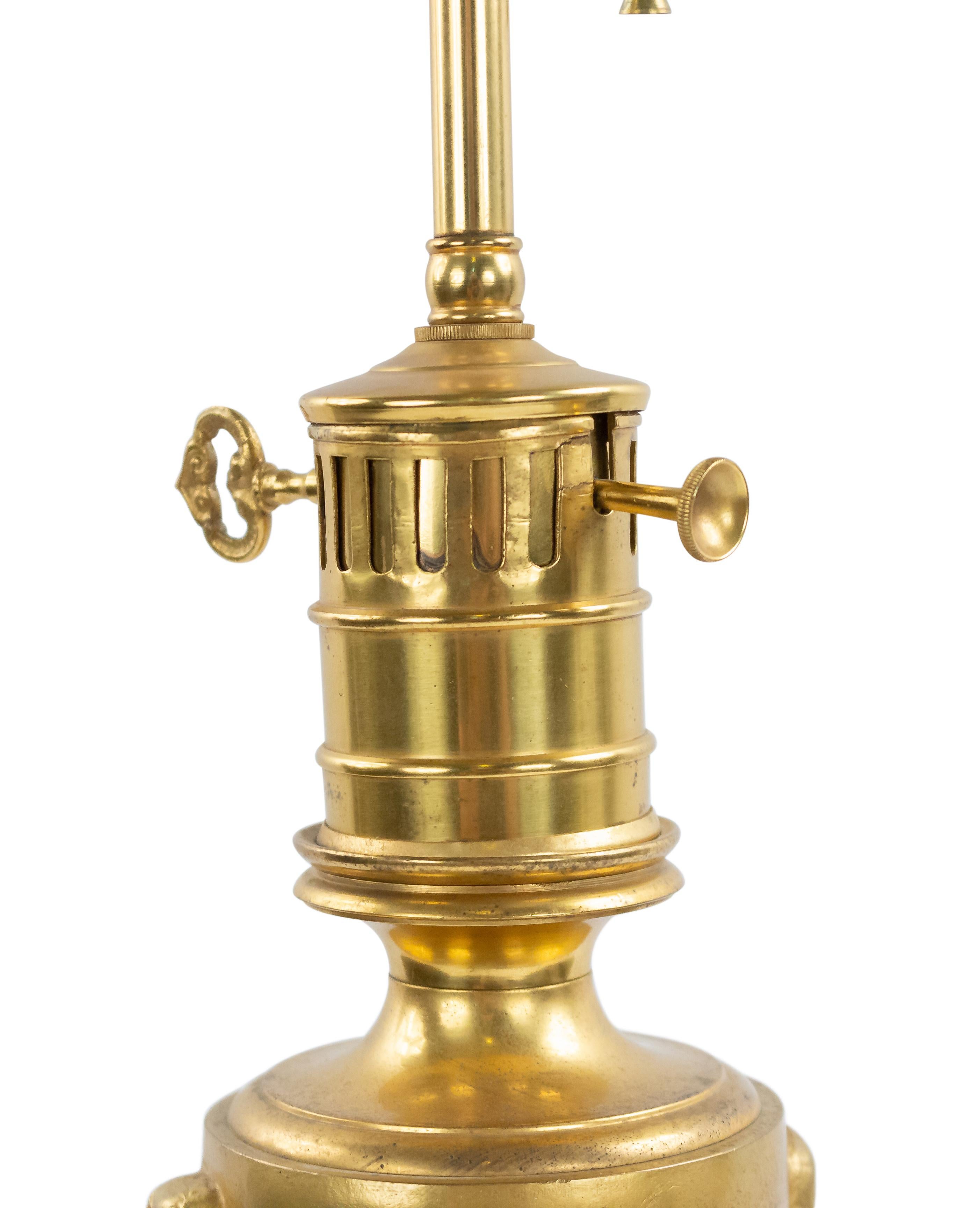 Pair of English Regency Style Bronze Dore Table Lamps In Good Condition For Sale In Queens, NY