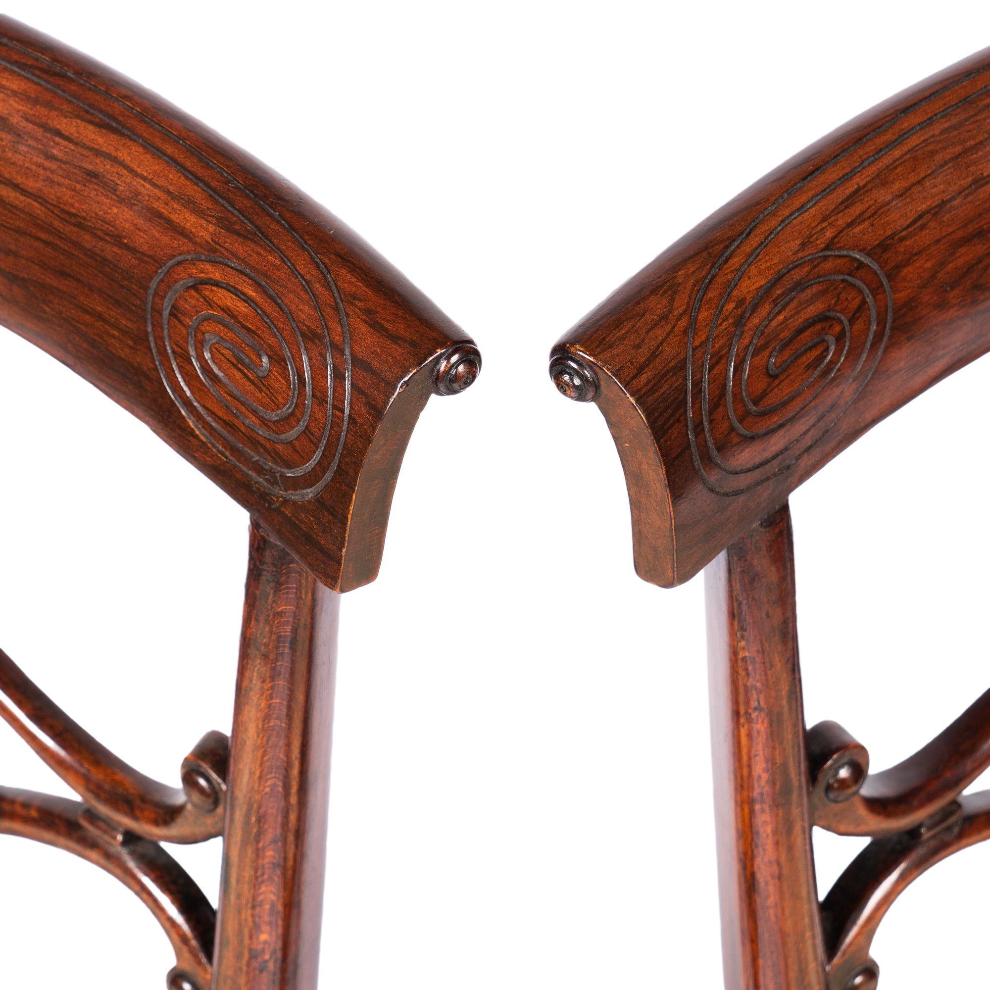 Paire de chaises d'appoint Regency anglaises tapissées avec assise coulissante, 1815 en vente 11