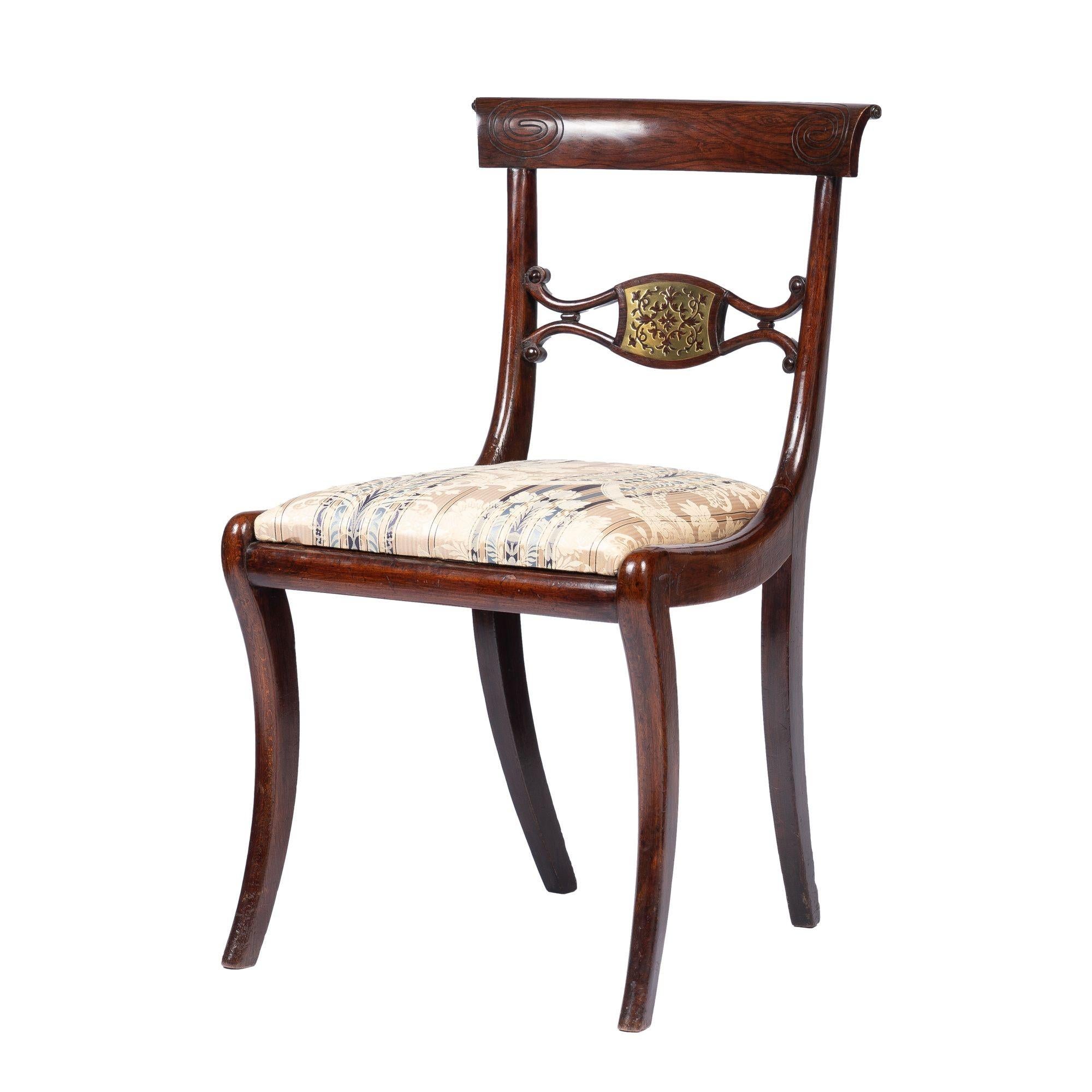Paar englische Regency-Beistellstühle mit gepolsterten Sesseln und Sessel ohne Armlehne, 1815 im Zustand „Gut“ im Angebot in Kenilworth, IL
