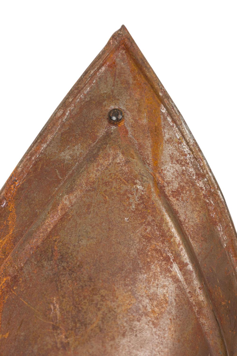 XX secolo Coppia di guanti con guanto da armatura in stile rinascimentale inglese in vendita