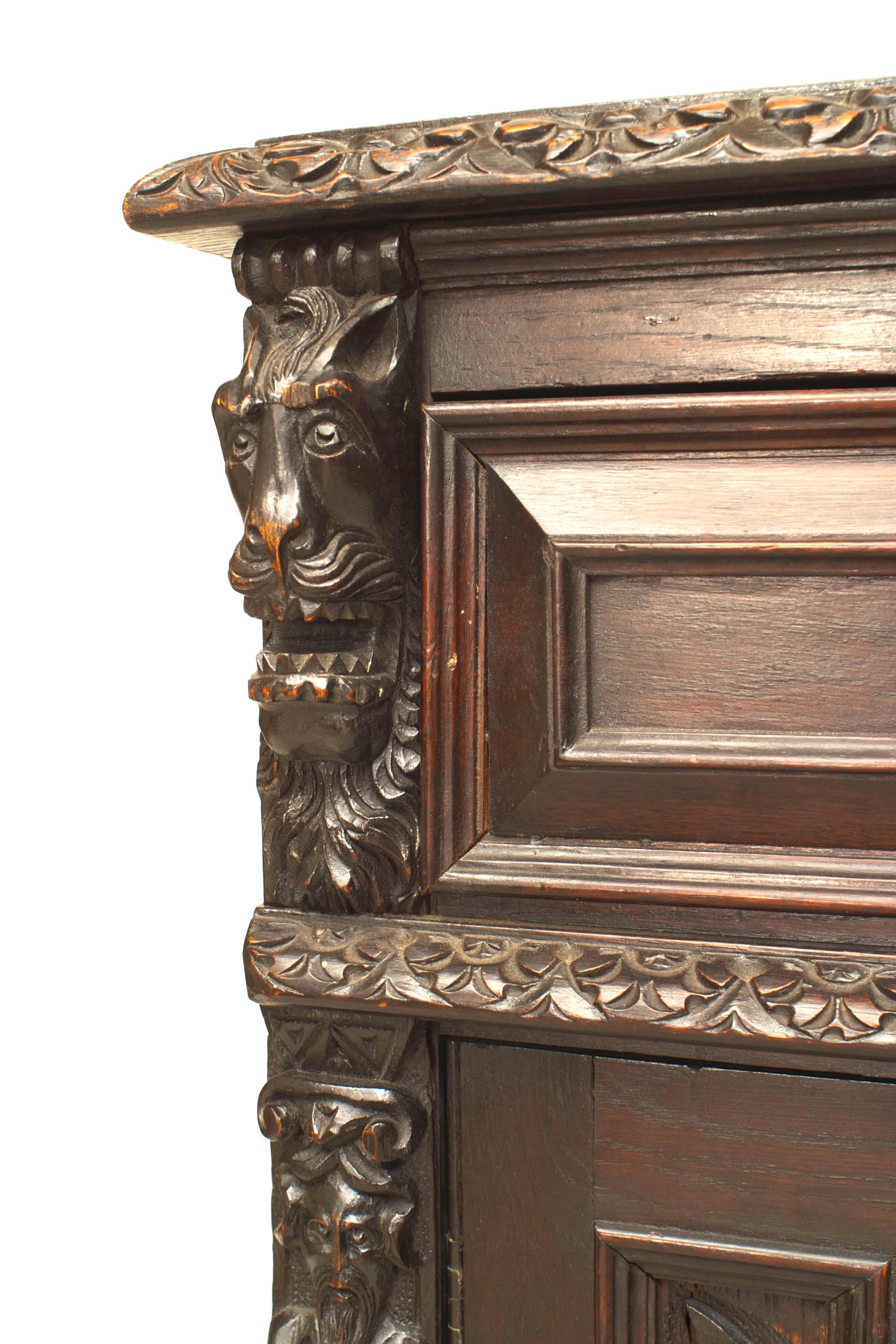 Pair of English Renaissance Stained Oak Cabinets In Good Condition For Sale In New York, NY