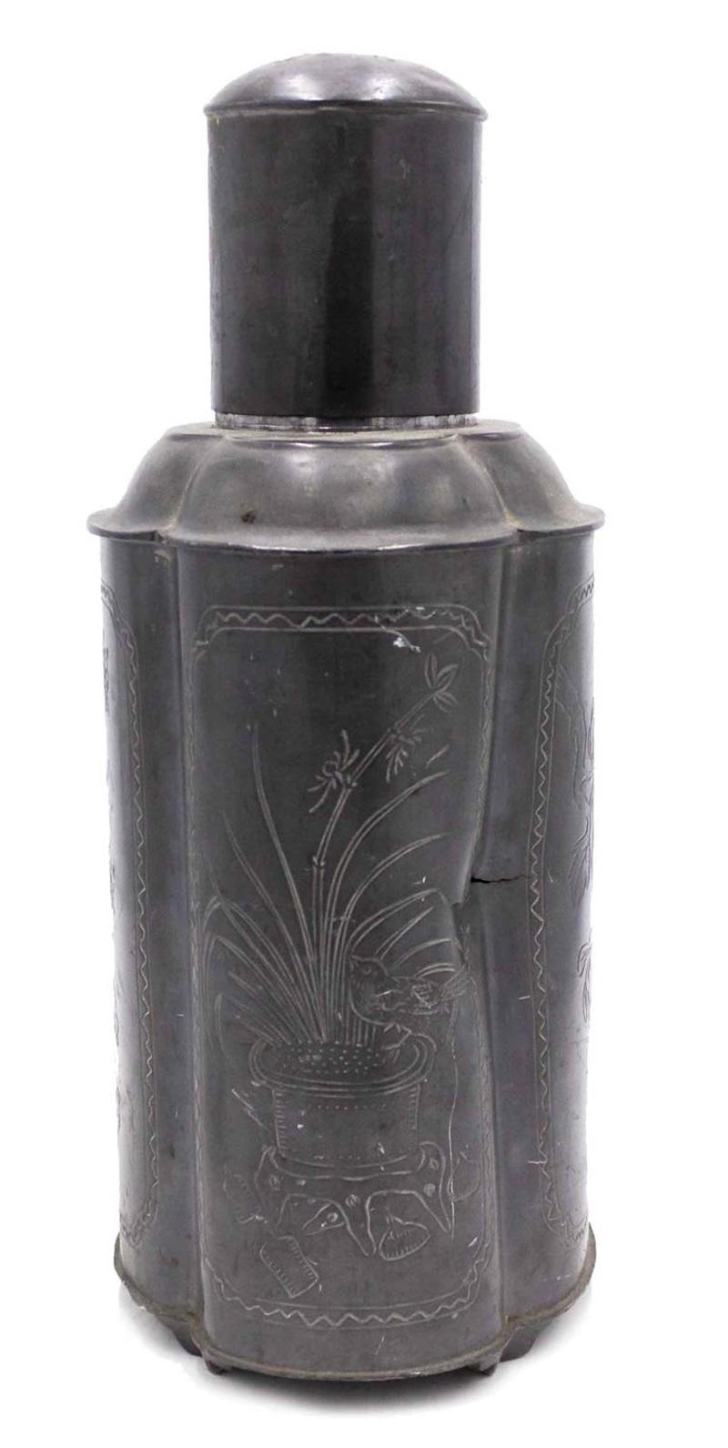 Pair of English Renaissance Style Pewter Tea Vases For Sale 1