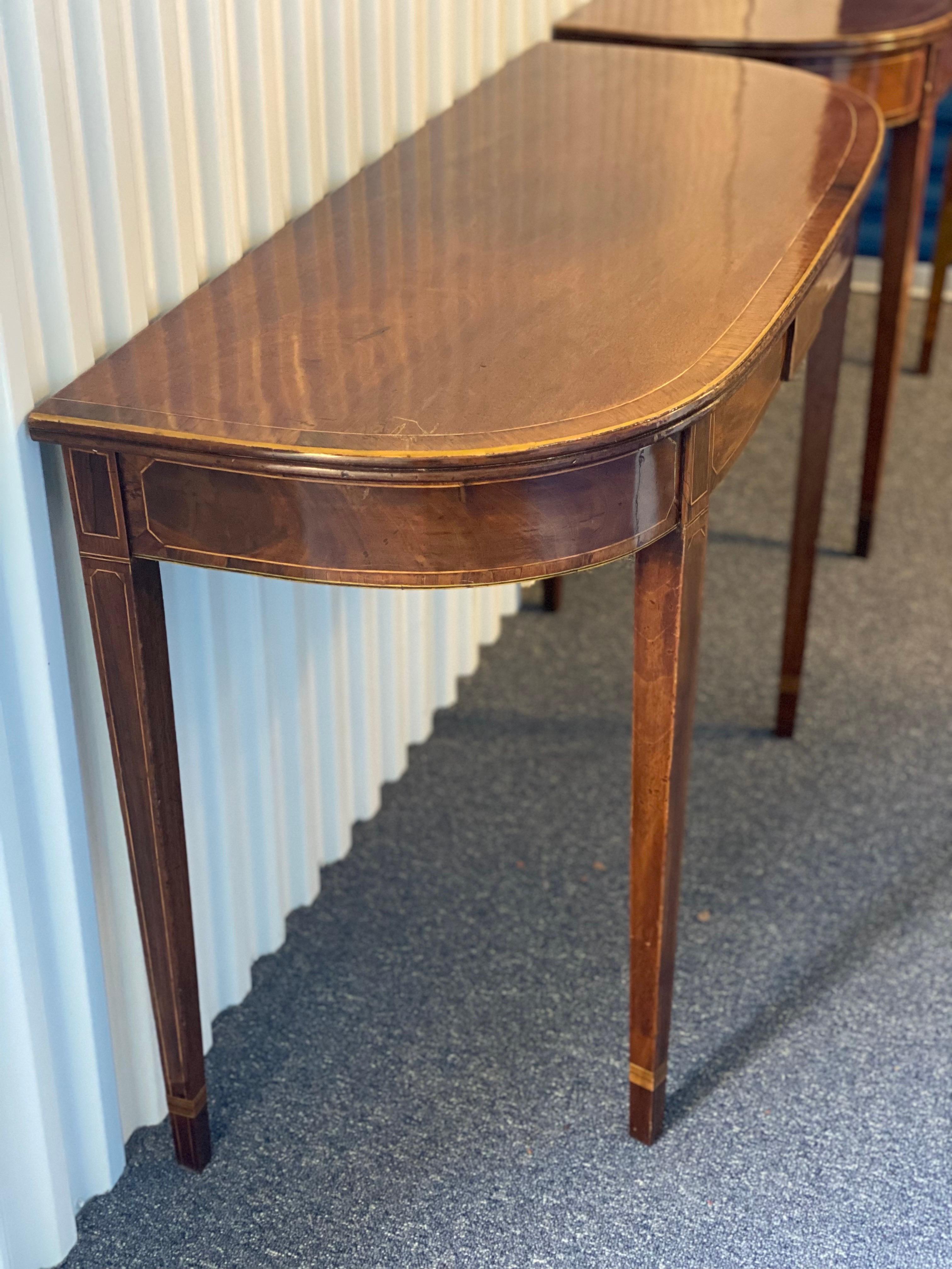 Paire de tables d'appoint anglaises Sheraton en acajou en forme de D, vers 1790 en vente 6