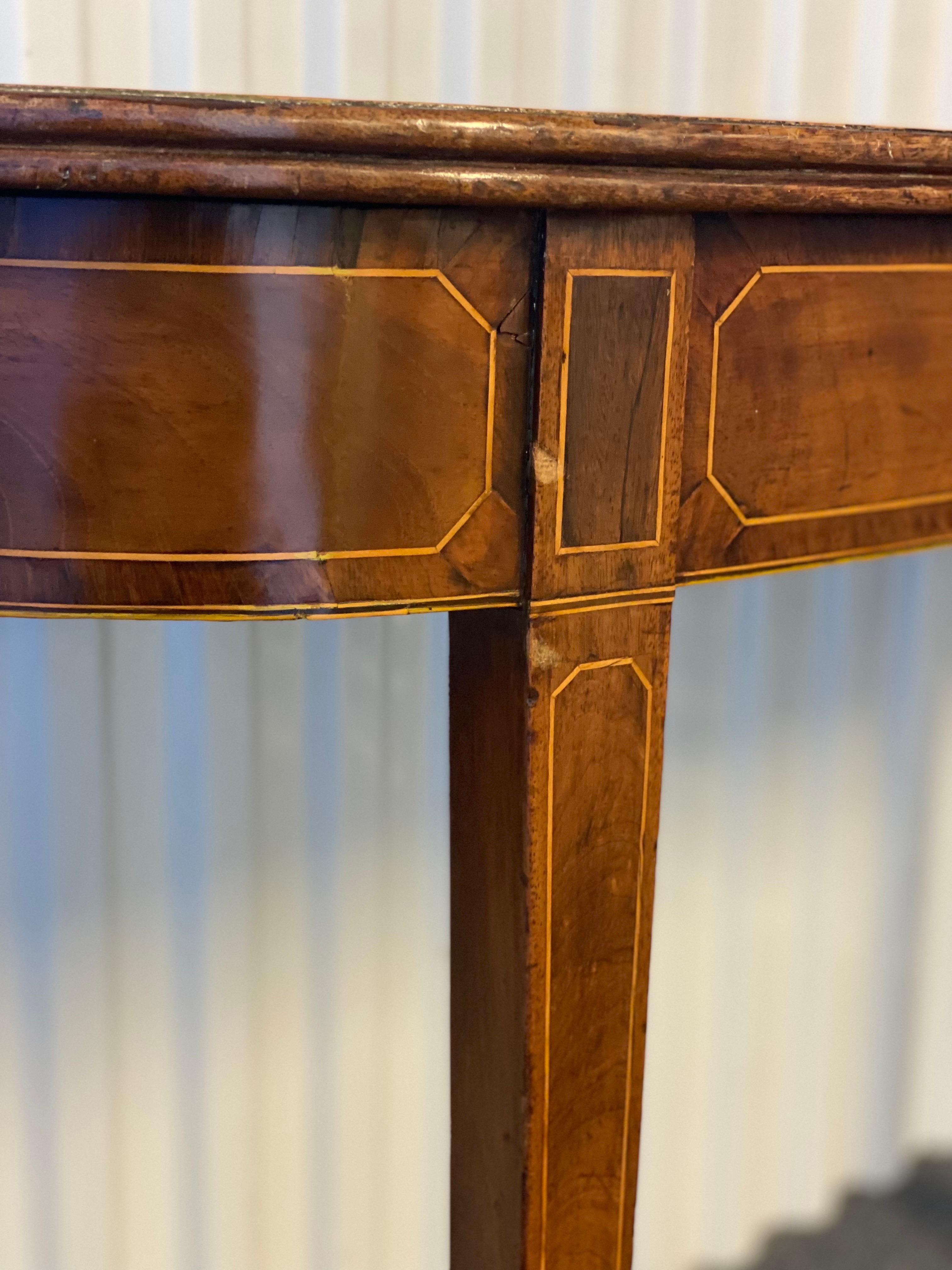 Paire de tables d'appoint anglaises Sheraton en acajou en forme de D, vers 1790 en vente 8