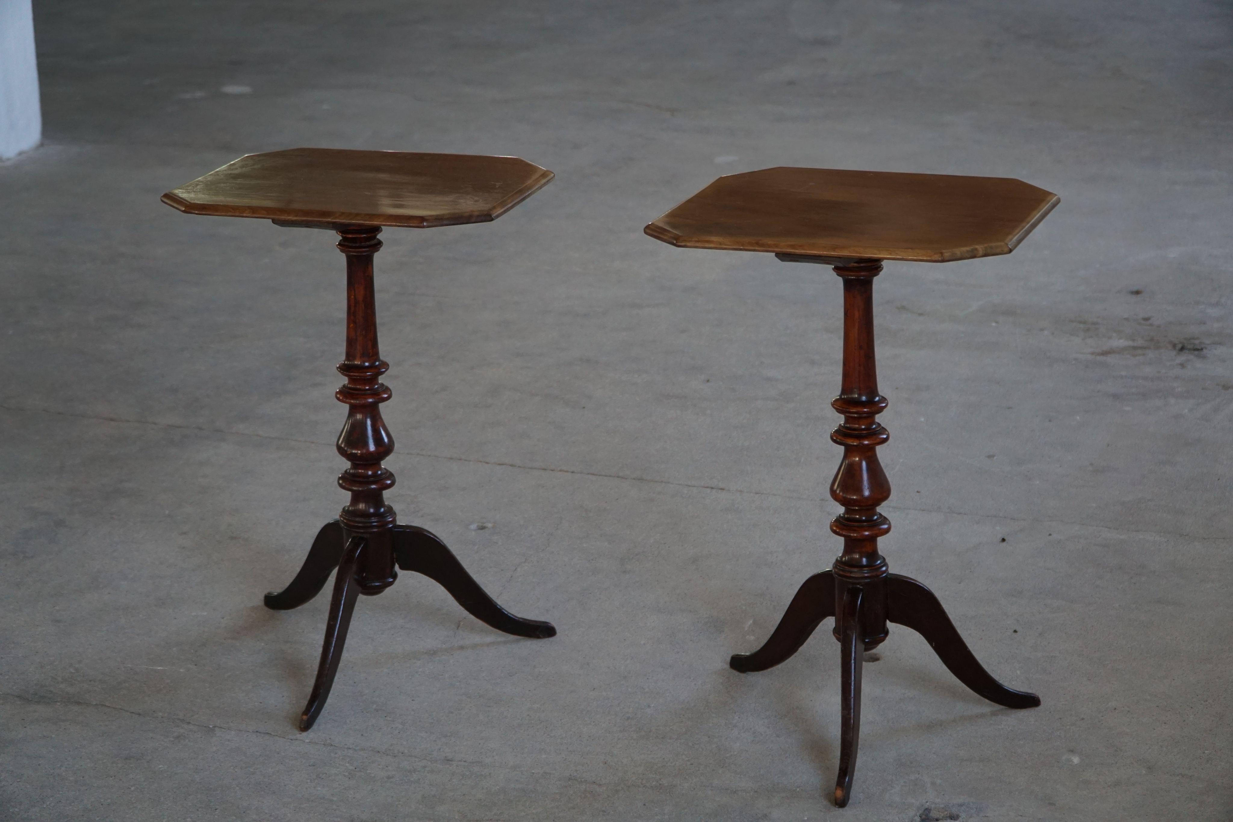 Pair of English Side Tables / Pedestals, Nutwood, Mid-Century, 1940s For Sale 7