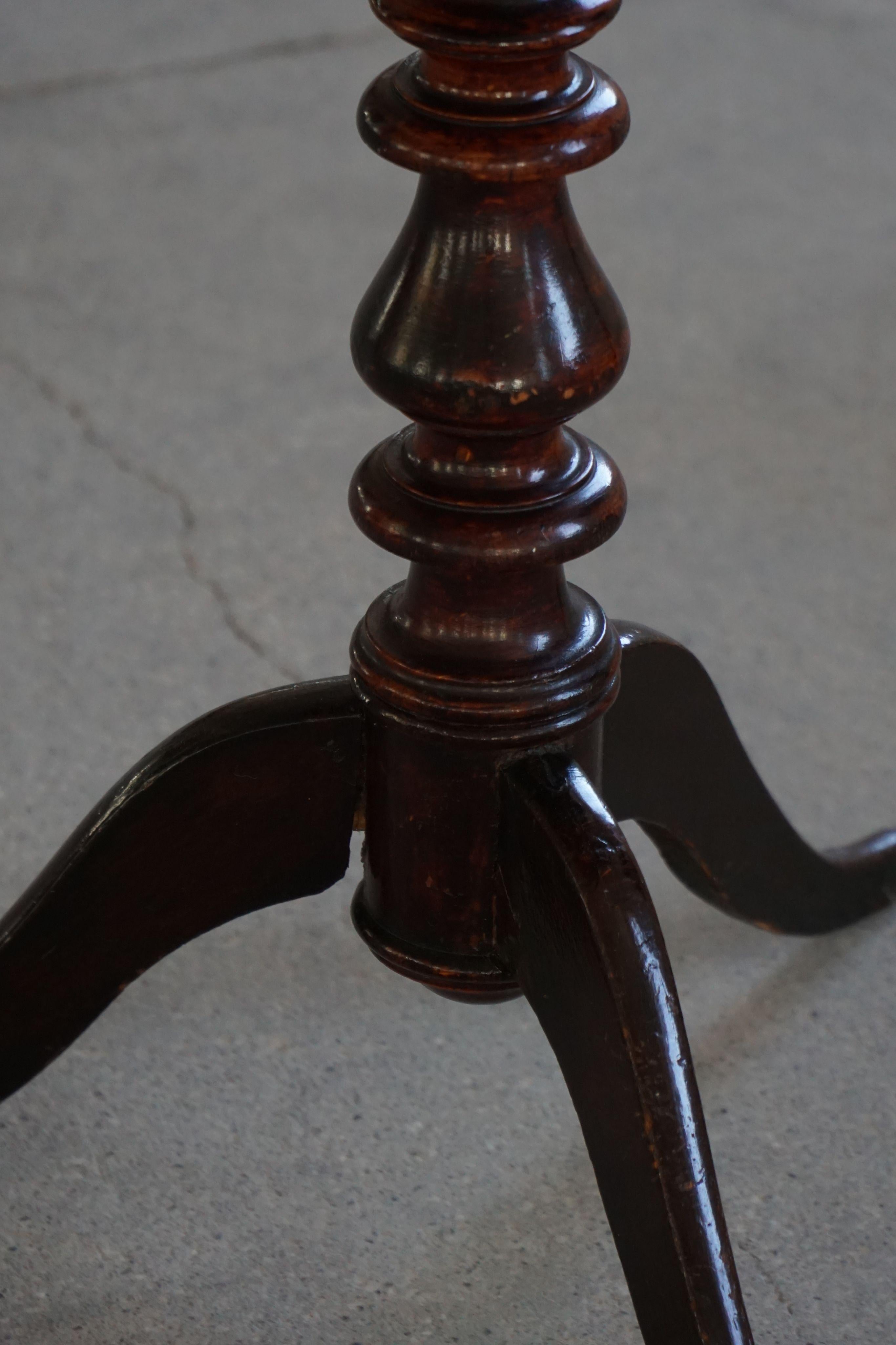 Pair of English Side Tables / Pedestals, Nutwood, Mid-Century, 1940s For Sale 2