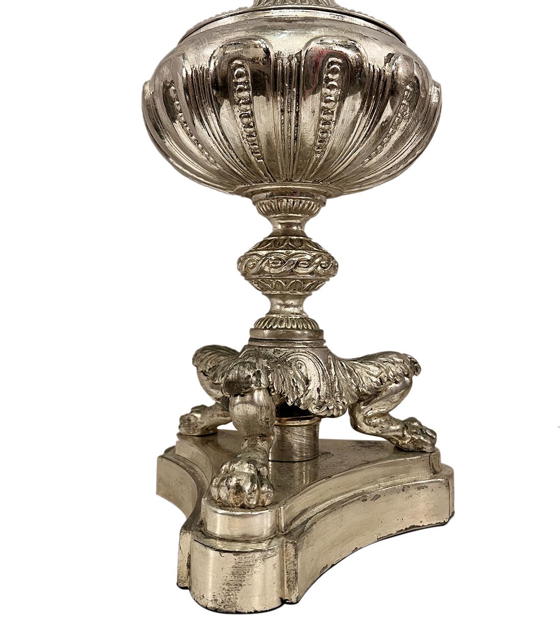 Inglese Coppia di lampade inglesi placcate in argento in vendita