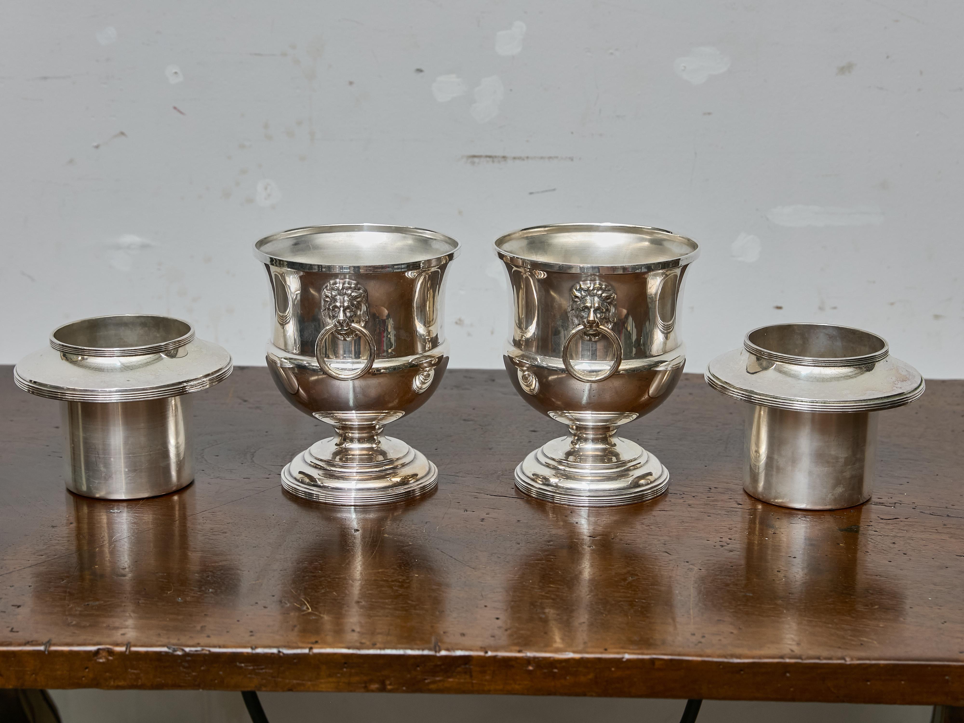Neoclassical Pair of English Silverplate Wine Coolers with Lion Mask Handles, circa 1900 For Sale