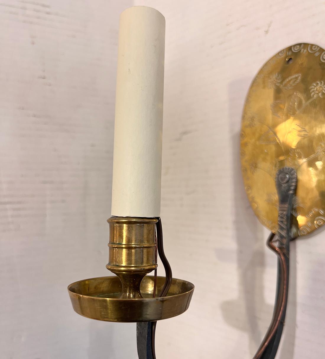 Anglais Paire d'appliques anglaises à une seule lumière en vente