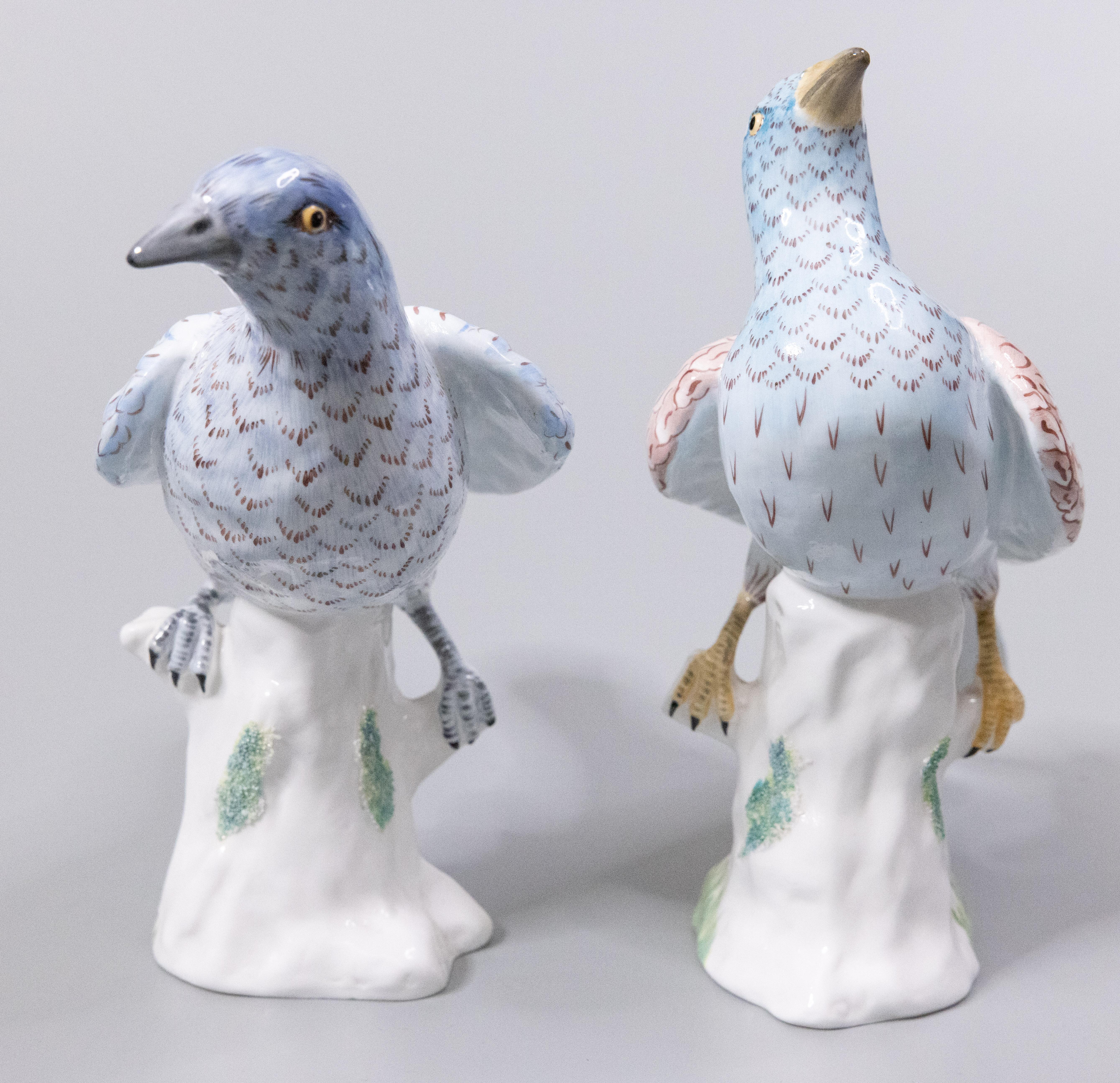 Mid-20th Century Pair of English Staffordshire Birds, Signed M. Doubell Miller, C. 1930 For Sale