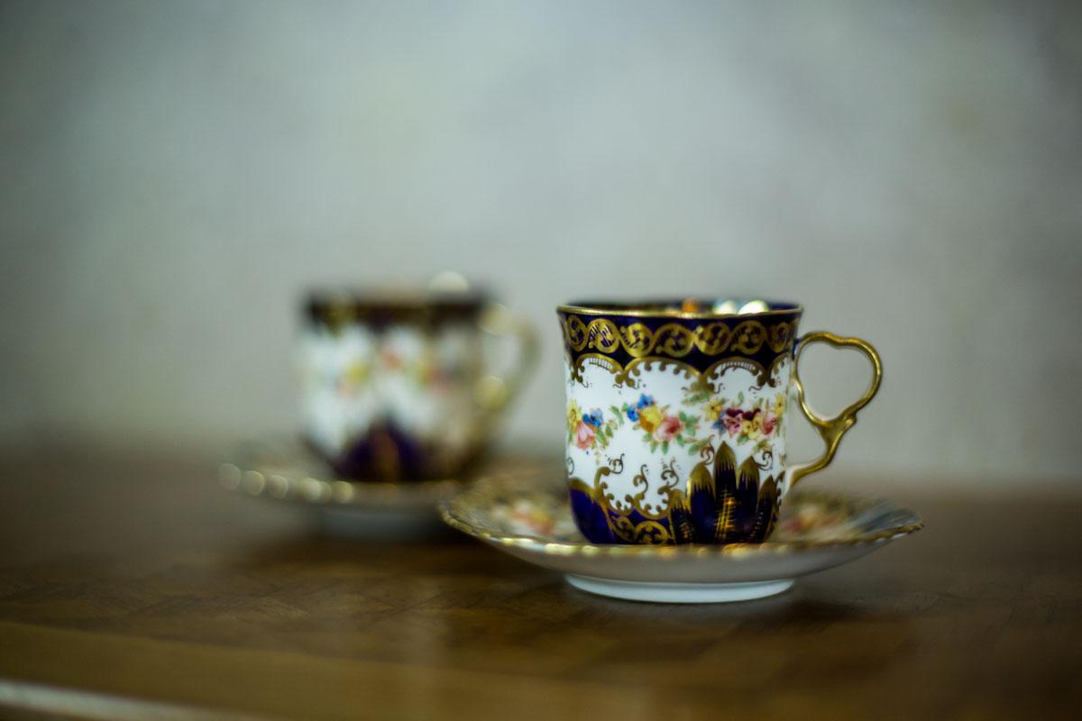 Pair of English Staffordshire Cups from the 19th Century 1