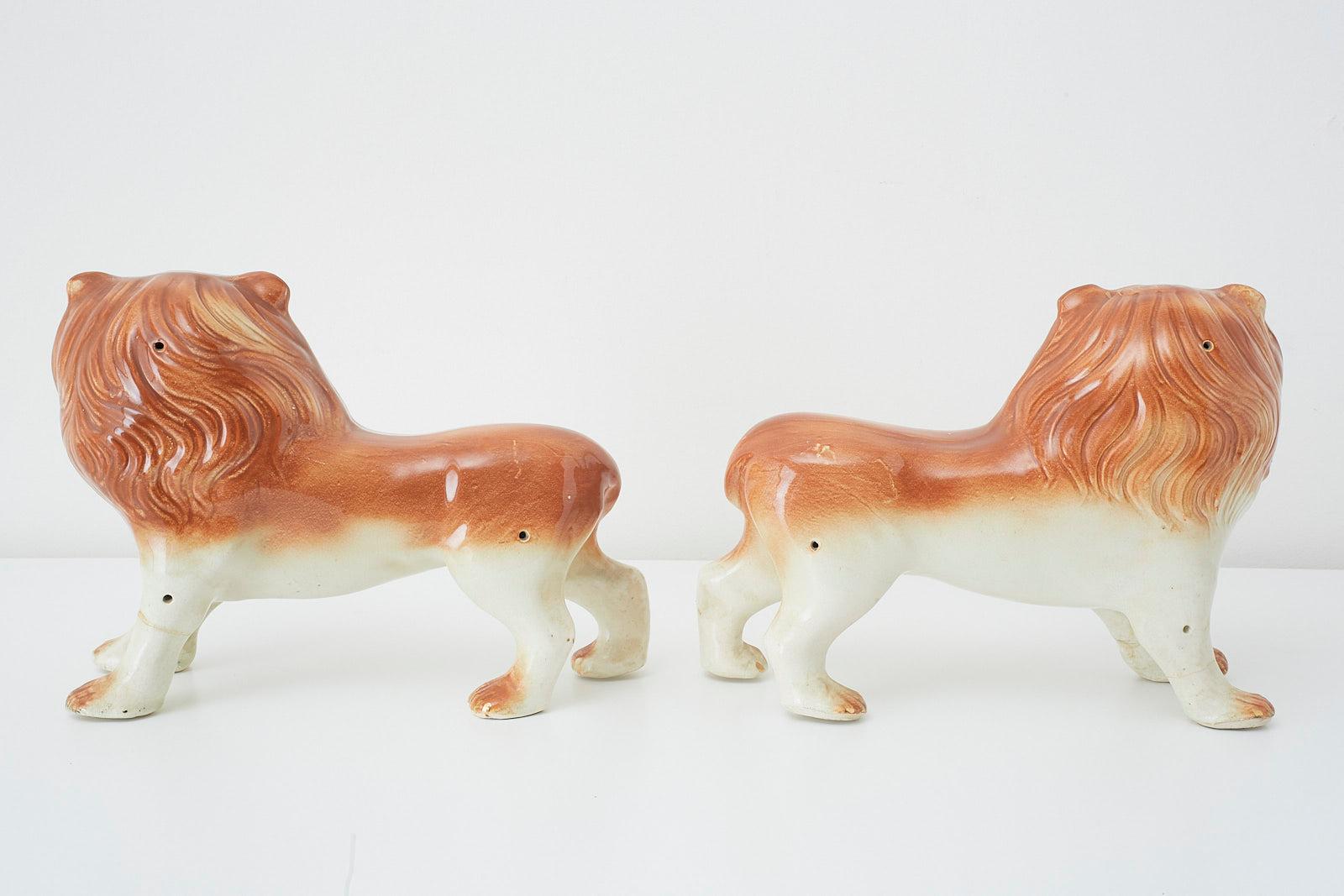 Pair of English Staffordshire Porcelain Standing Lions For Sale 3