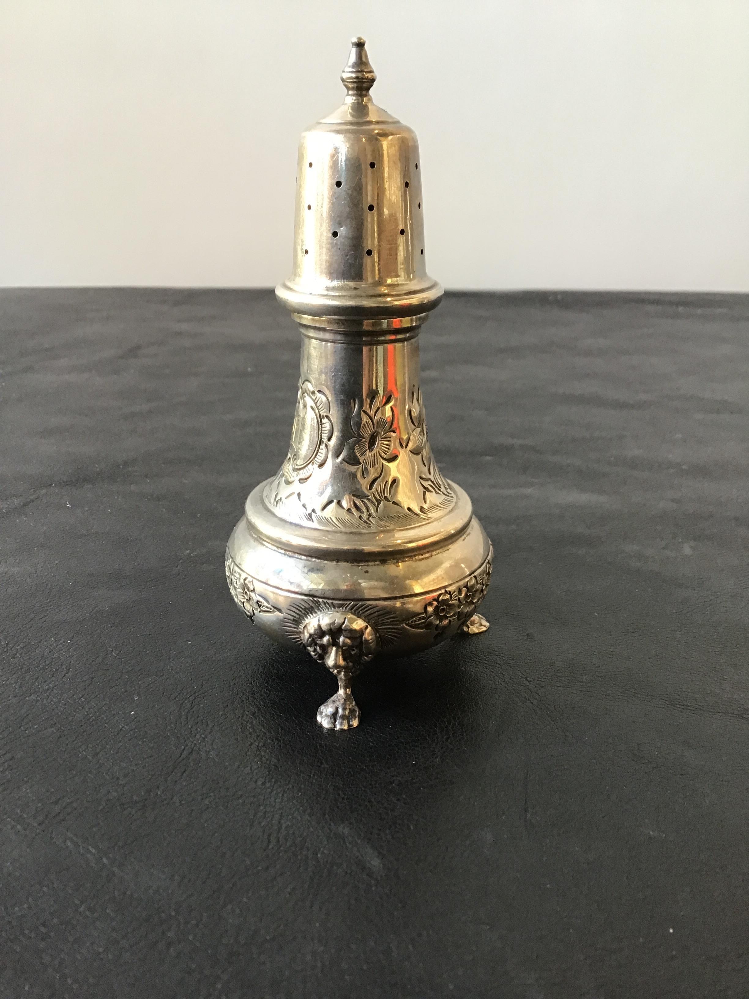 Early 20th Century Pair of English Sterling Hand Chase Lion Salt and Pepper Shakers For Sale