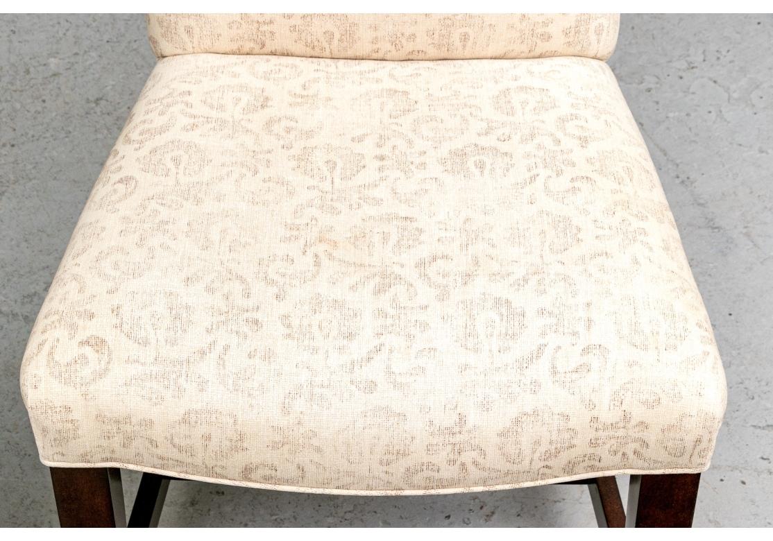 Paire de chaises d'appoint de style anglais par Edward Ferrell Ltd. en vente 3