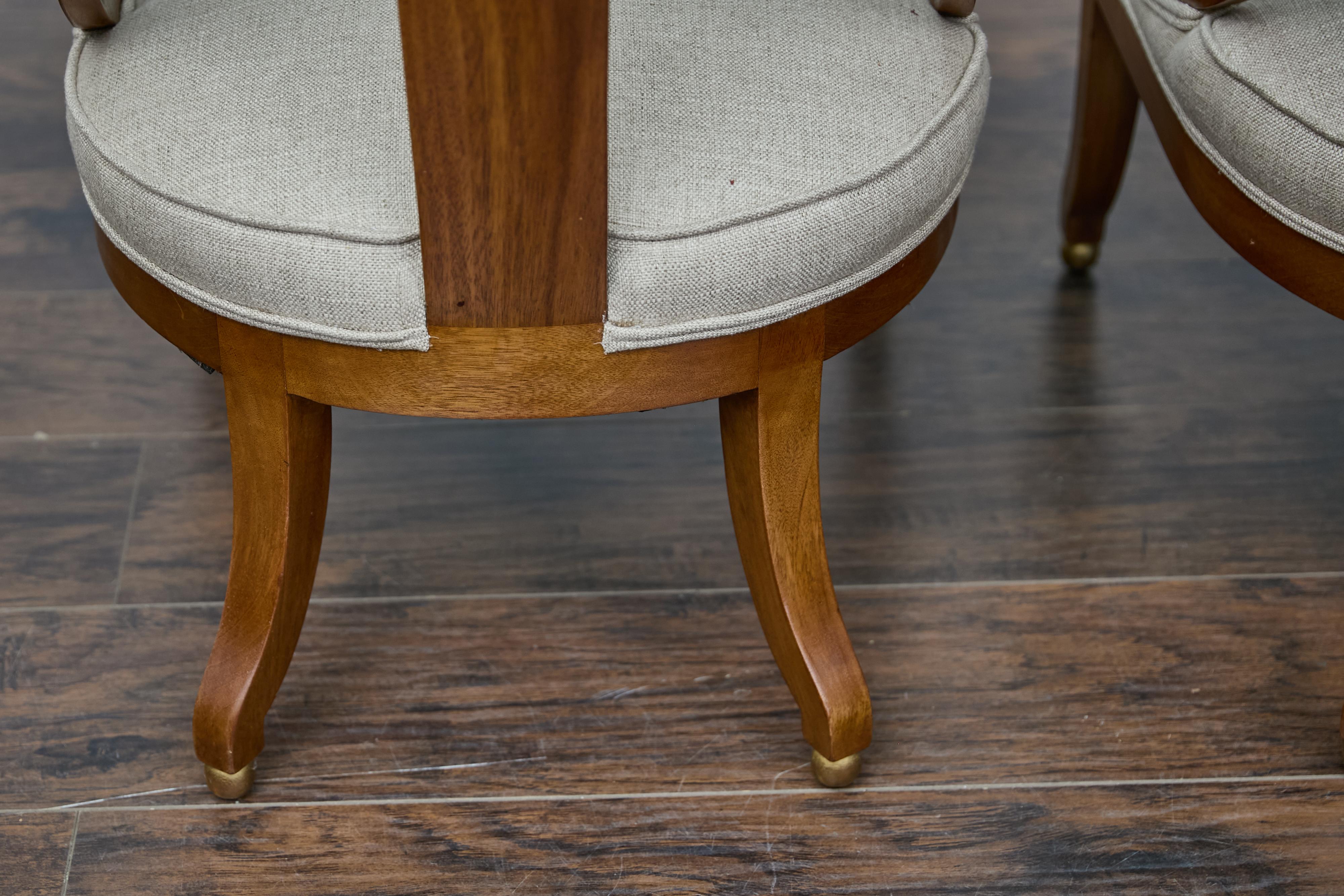 Paire de chaises à cuillère de style Upholstering circa 1920 avec coussins d'assise tapissés en vente 4