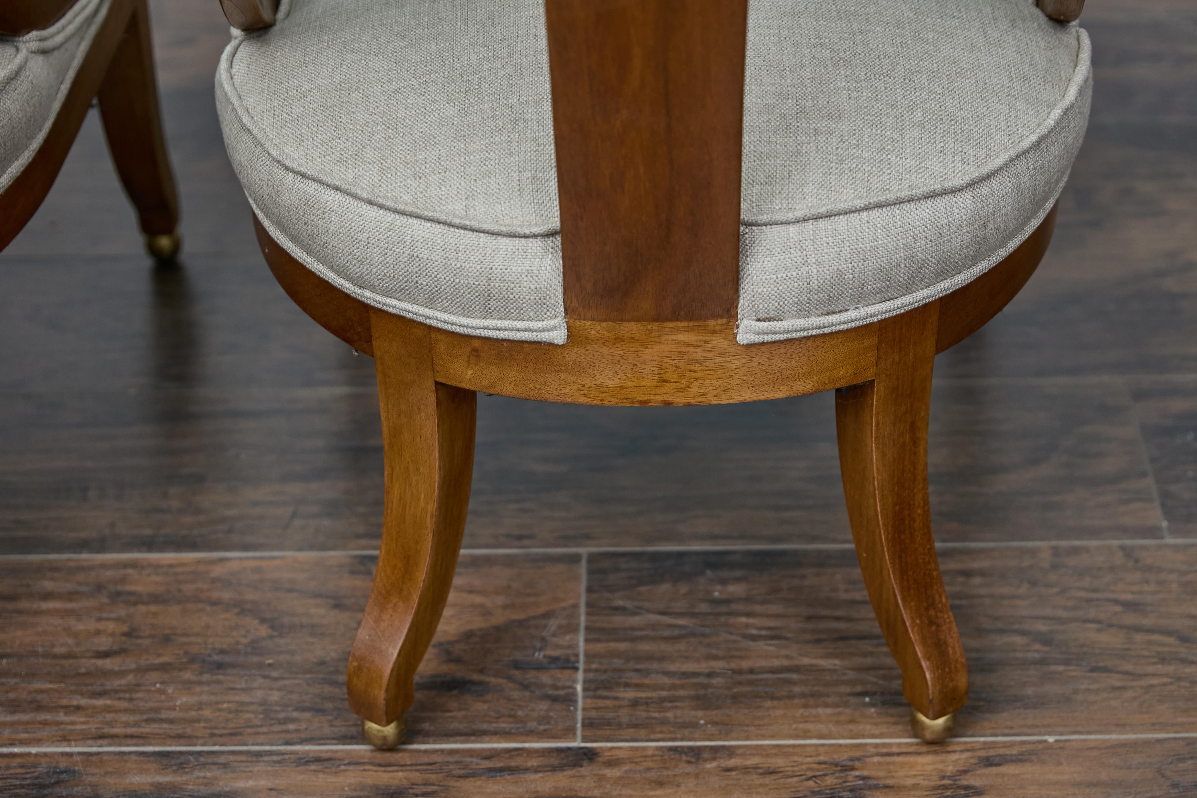 Paire de chaises à cuillère de style Upholstering circa 1920 avec coussins d'assise tapissés en vente 5