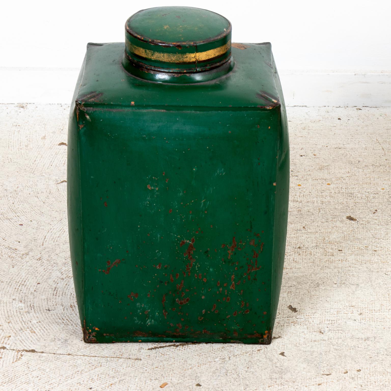 Pair of English Tea Canisters 19th Century In Good Condition For Sale In Stamford, CT