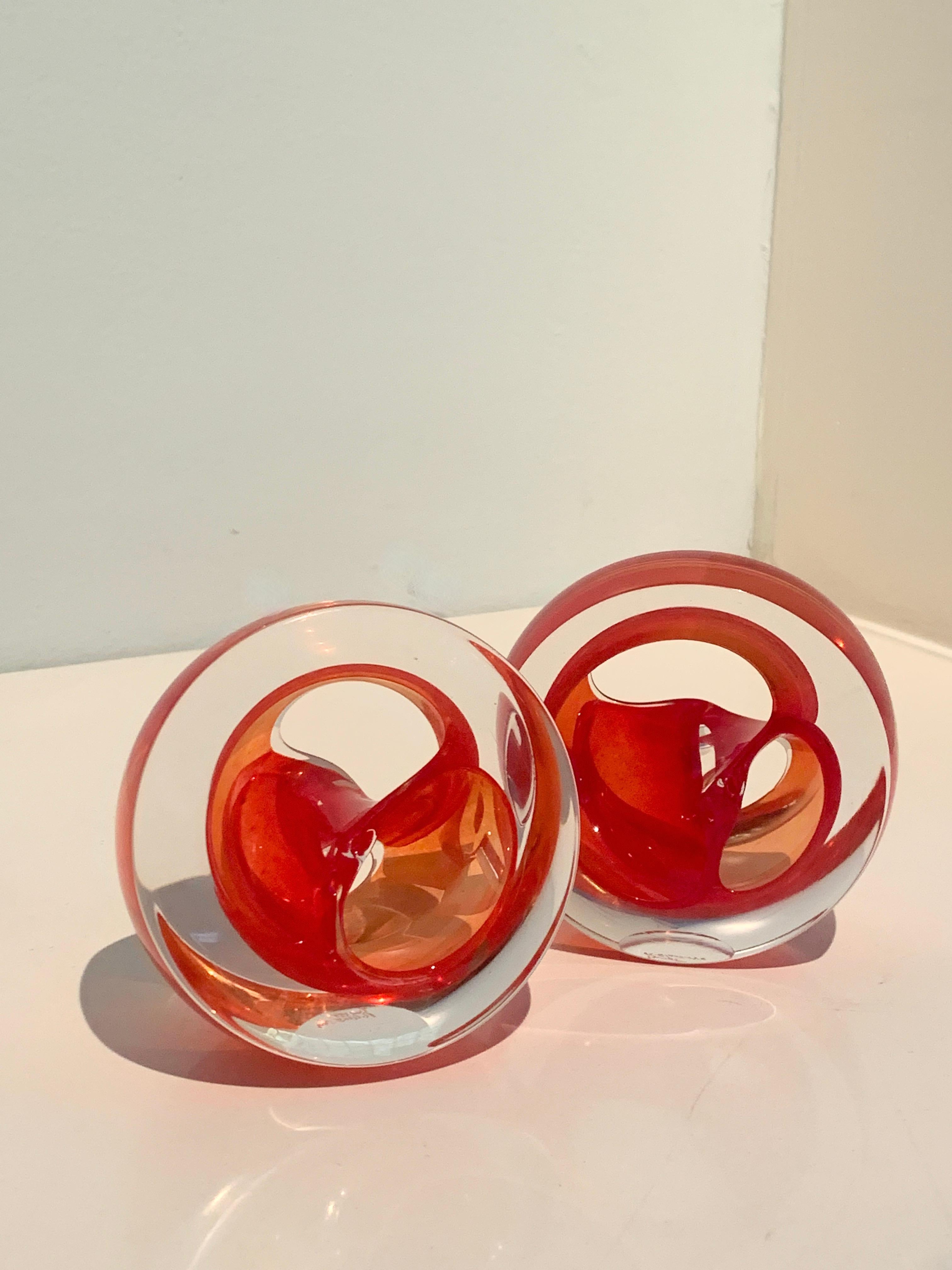 Pair of English Teign Valley Red Art Glass Sculptures Paper Weight Bookends In Good Condition For Sale In Los Angeles, CA