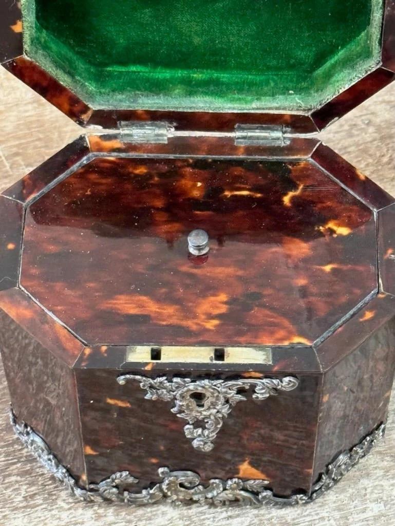 Pair of English Tortoise Shell Victorian Silver Mounted Tea Caddies c.1890 For Sale 1