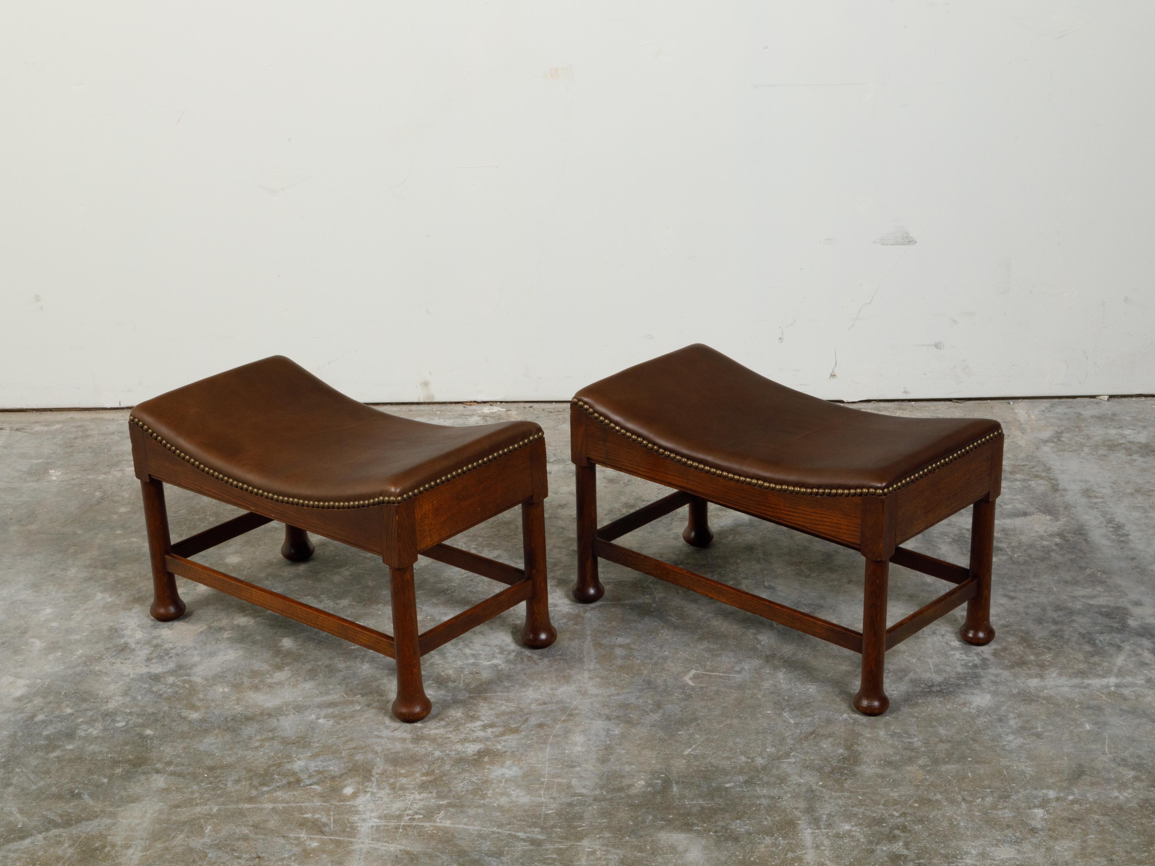 Pair of English Turn of the Century Upholstered Stools with In-Curving Seats In Good Condition In Atlanta, GA