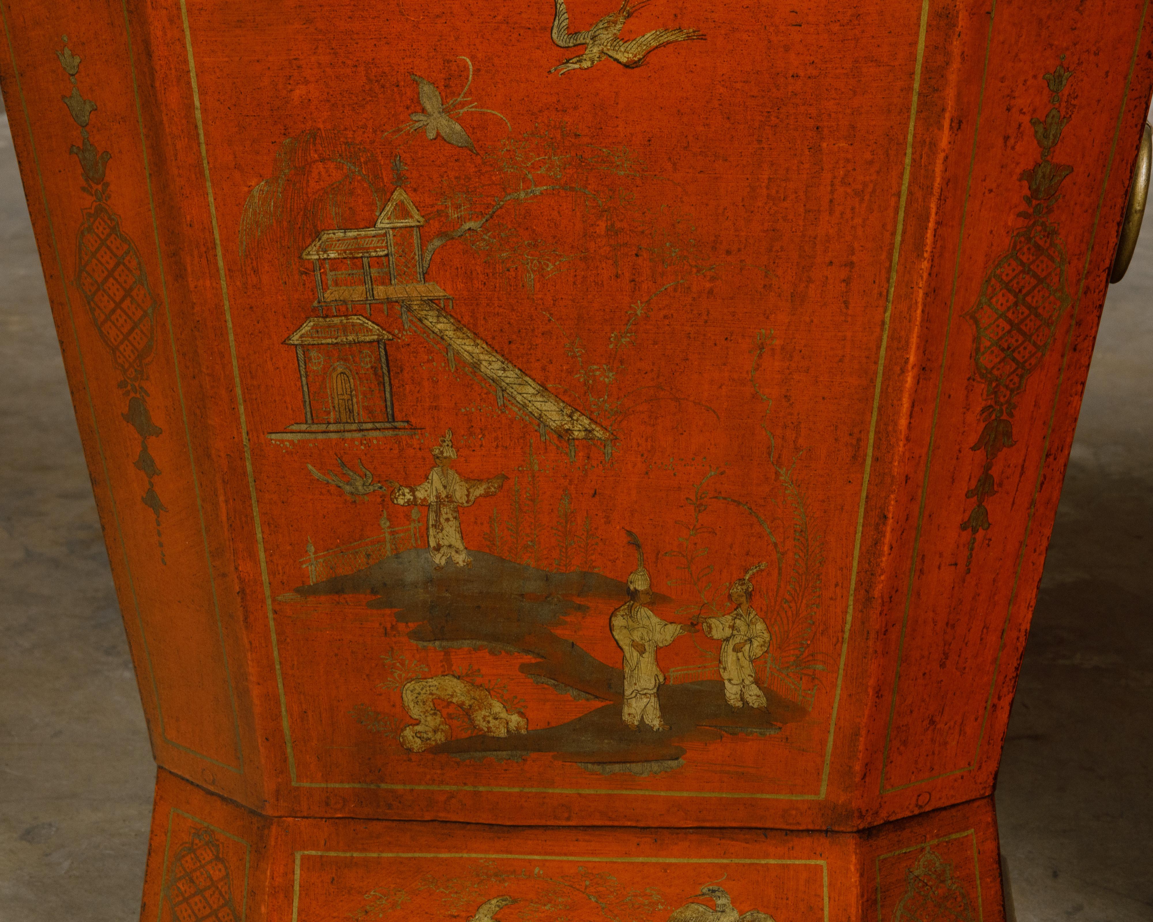 Pair of English Victorian 19th Century Red Lacquer Cellarettes with Chinoiseries For Sale 3