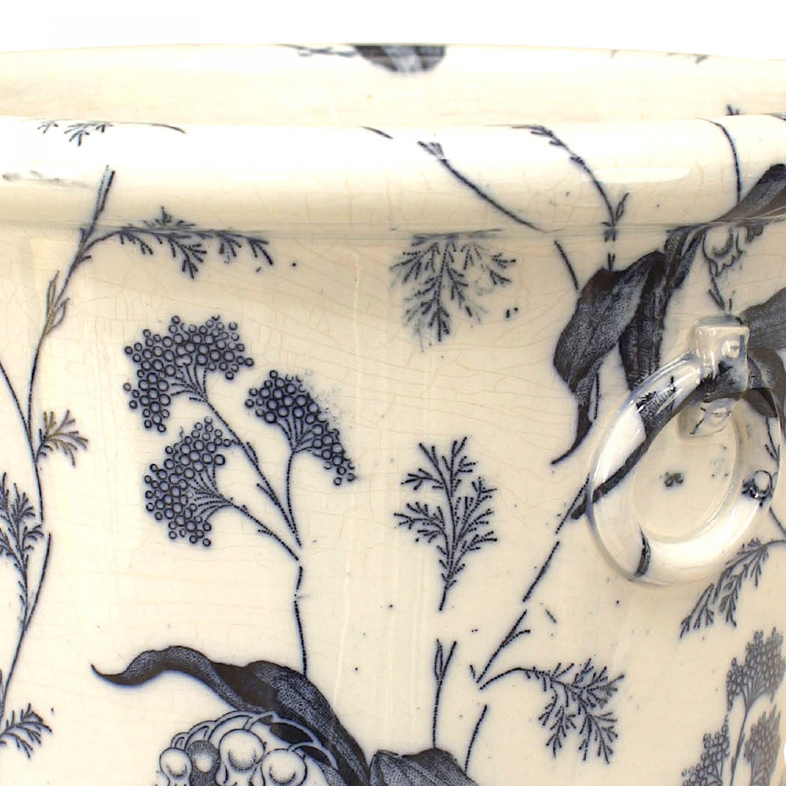 Britannique Paire de pots en céramique bleu et blanc de style victorien anglais en vente