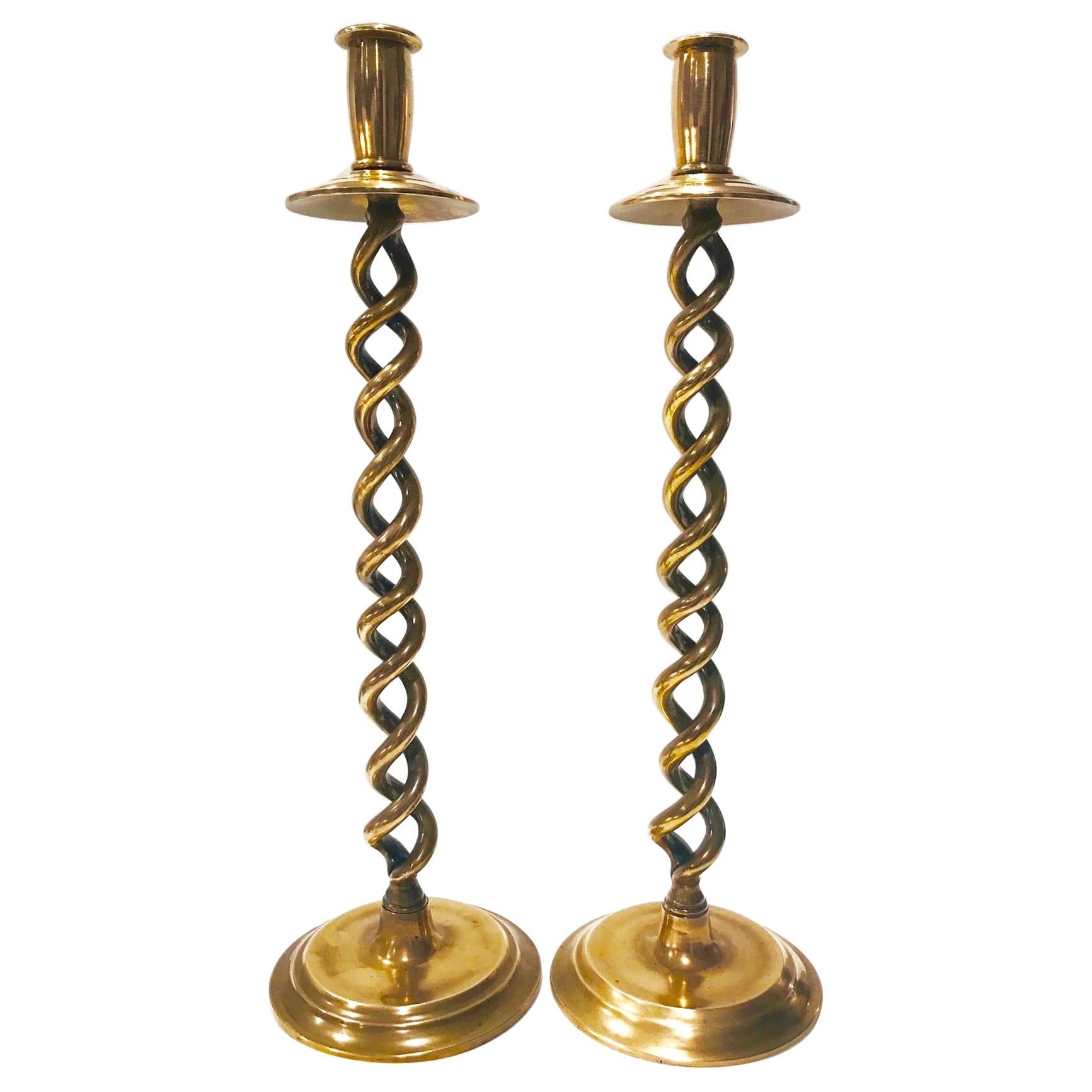 Pair of English Victorian Brass Spiral Candlesticks, Early 20th Century
