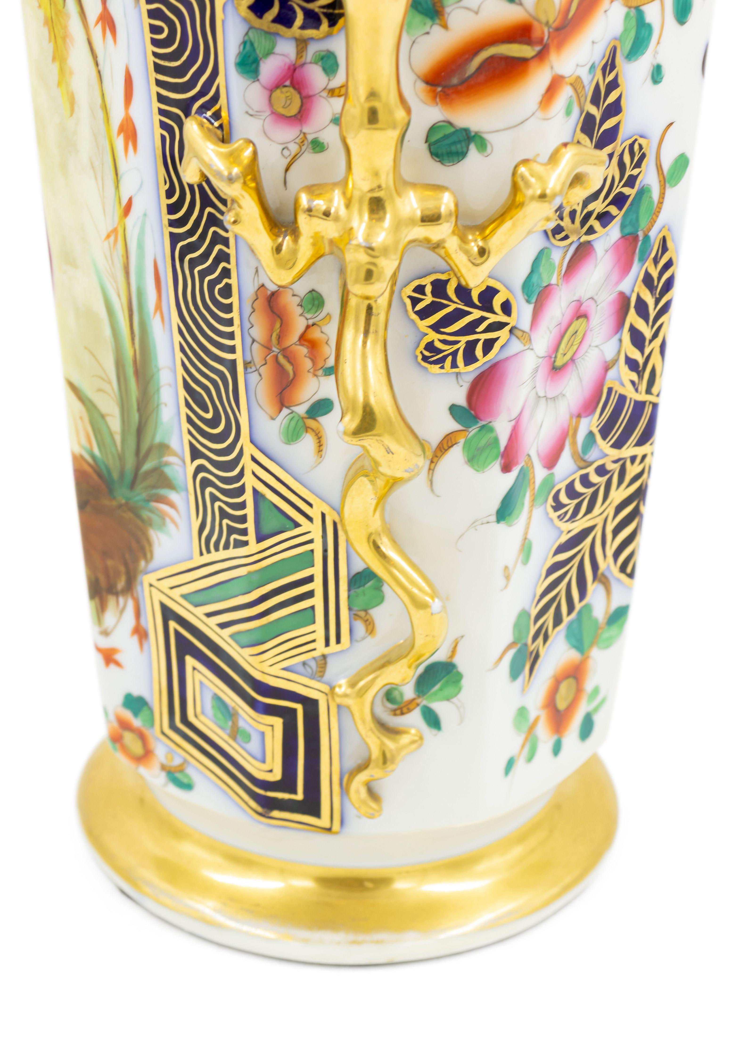 Paire de vases en porcelaine anglaise de style victorien et chinoiserie en vente 5