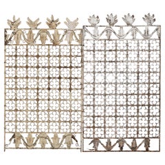 Paire de portes en fer gothiques anglaises de l'époque victorienne