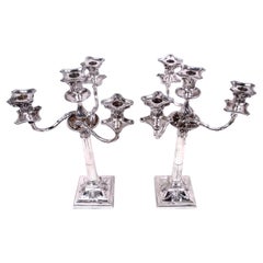 Paire de chandeliers à 4 lumières en argent sterling de style victorien néoclassique anglais, 1882