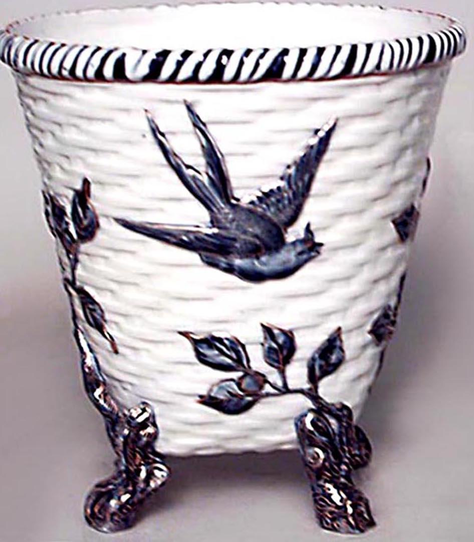 Pair of English Victorian blue and white porcelain woven basket design cachepots with floral and bird motif (Royal Worcester, 1875) (PRICED AS Pair)
