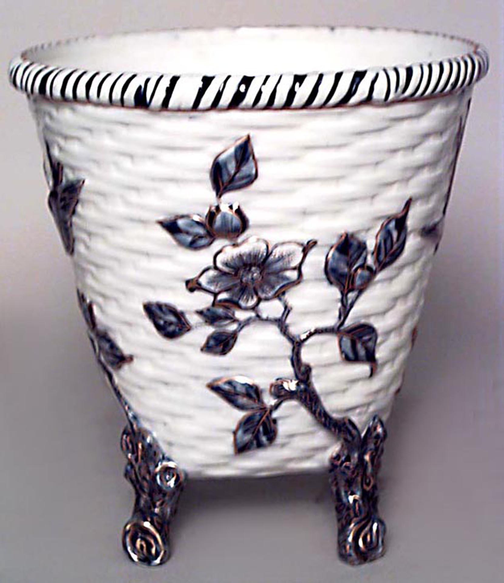 Anglais Paire de pots en porcelaine de l'époque victorienne anglaise en vente