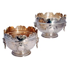 Paire de bols de centre de table Monteith en argent sterling de style victorien anglais