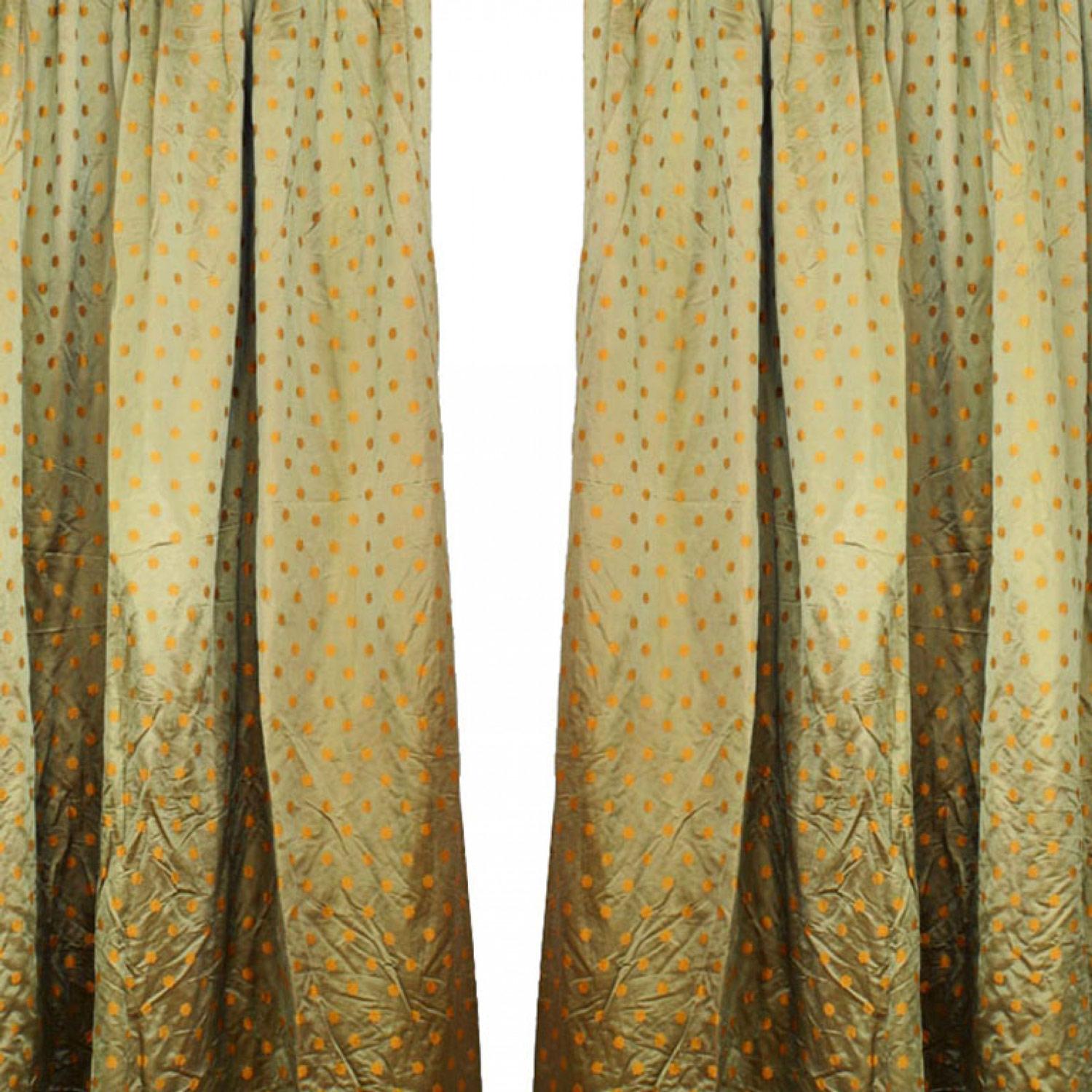 Coppia di drappi in stile vittoriano inglese in seta verde e fiori d'oro In condizioni buone in vendita a Queens, NY