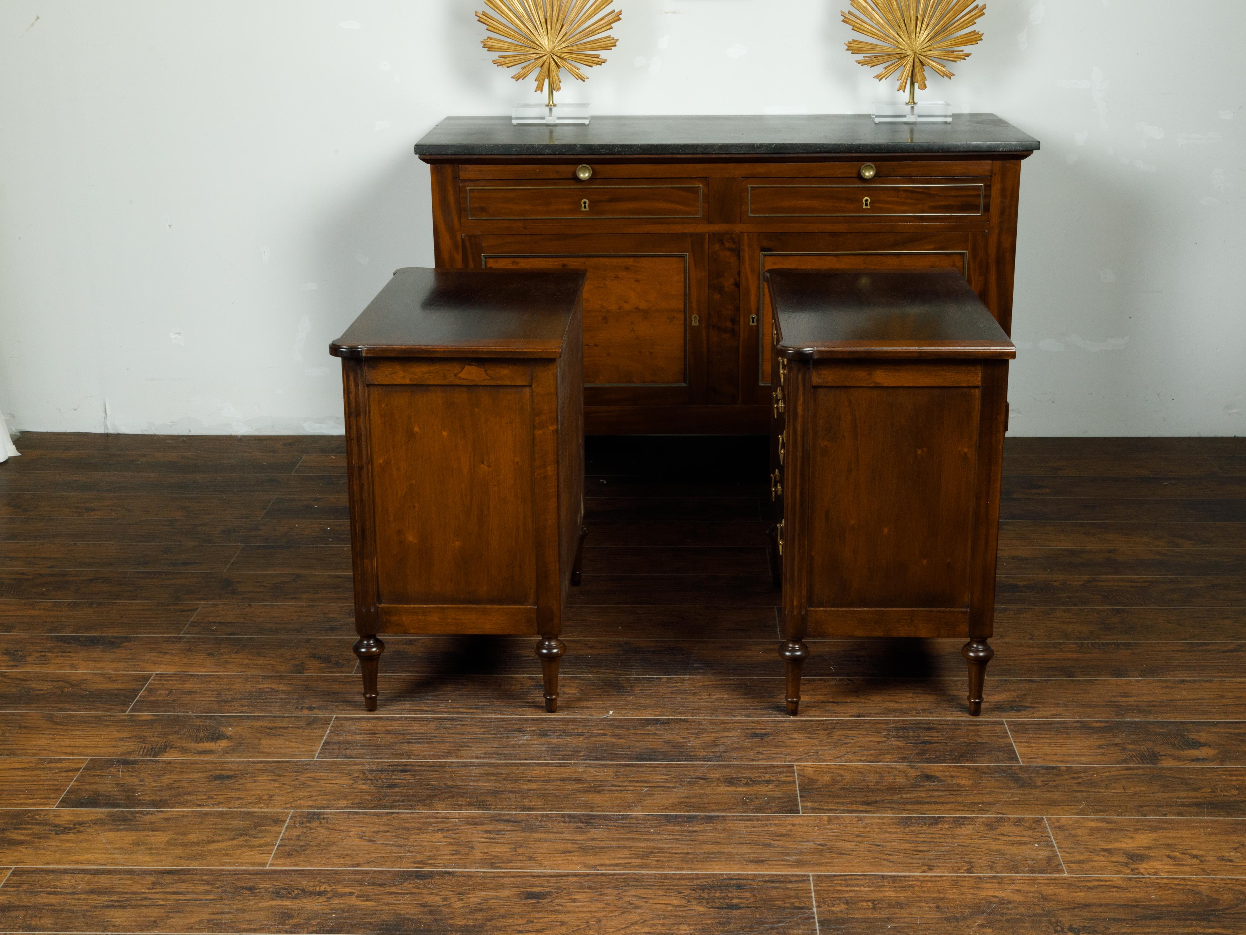 Pair of English Vintage Mahogany Commodes with Four Drawers and Brass Hardware 1