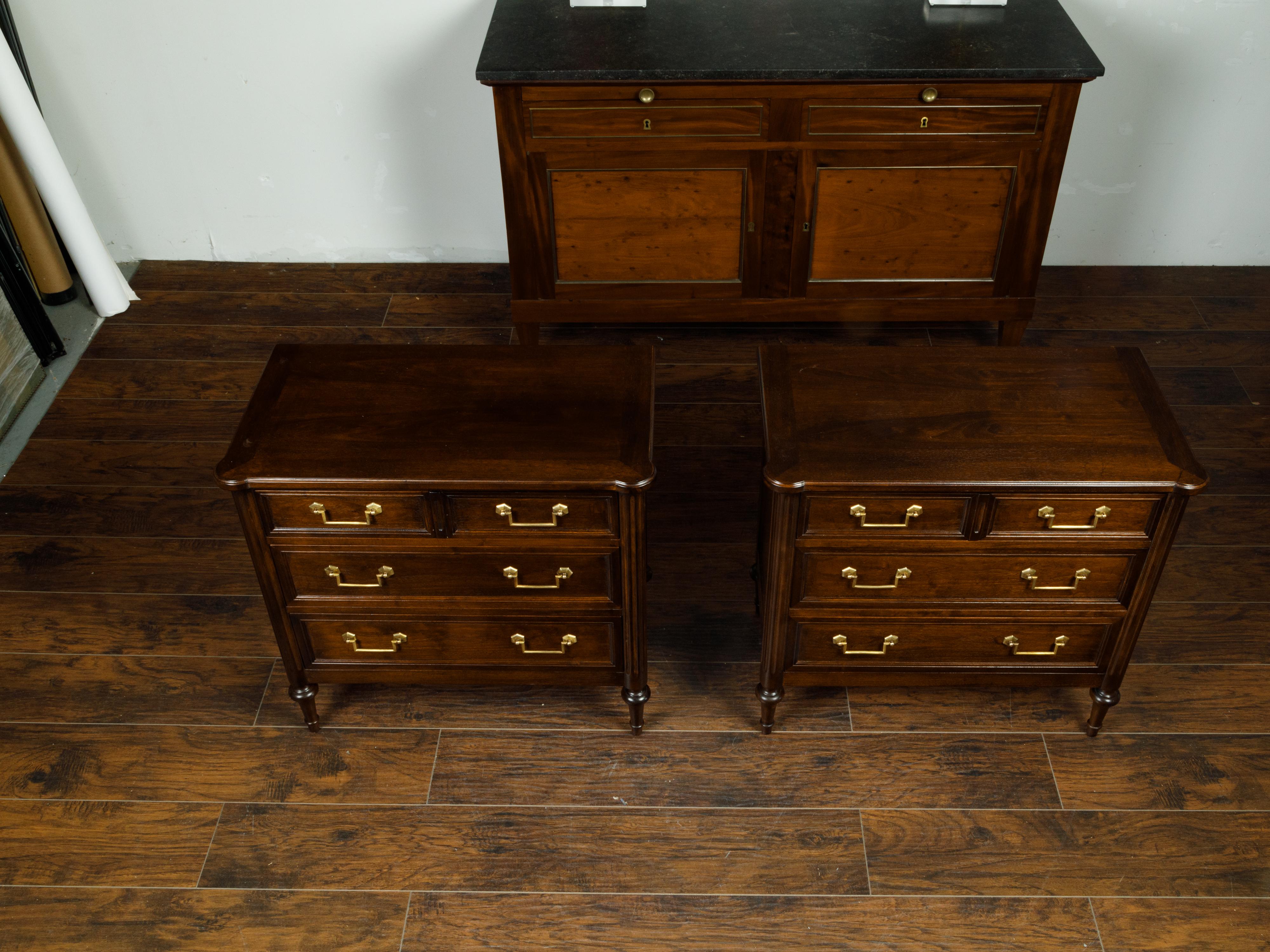 Pair of English Vintage Mahogany Commodes with Four Drawers and Brass Hardware 4