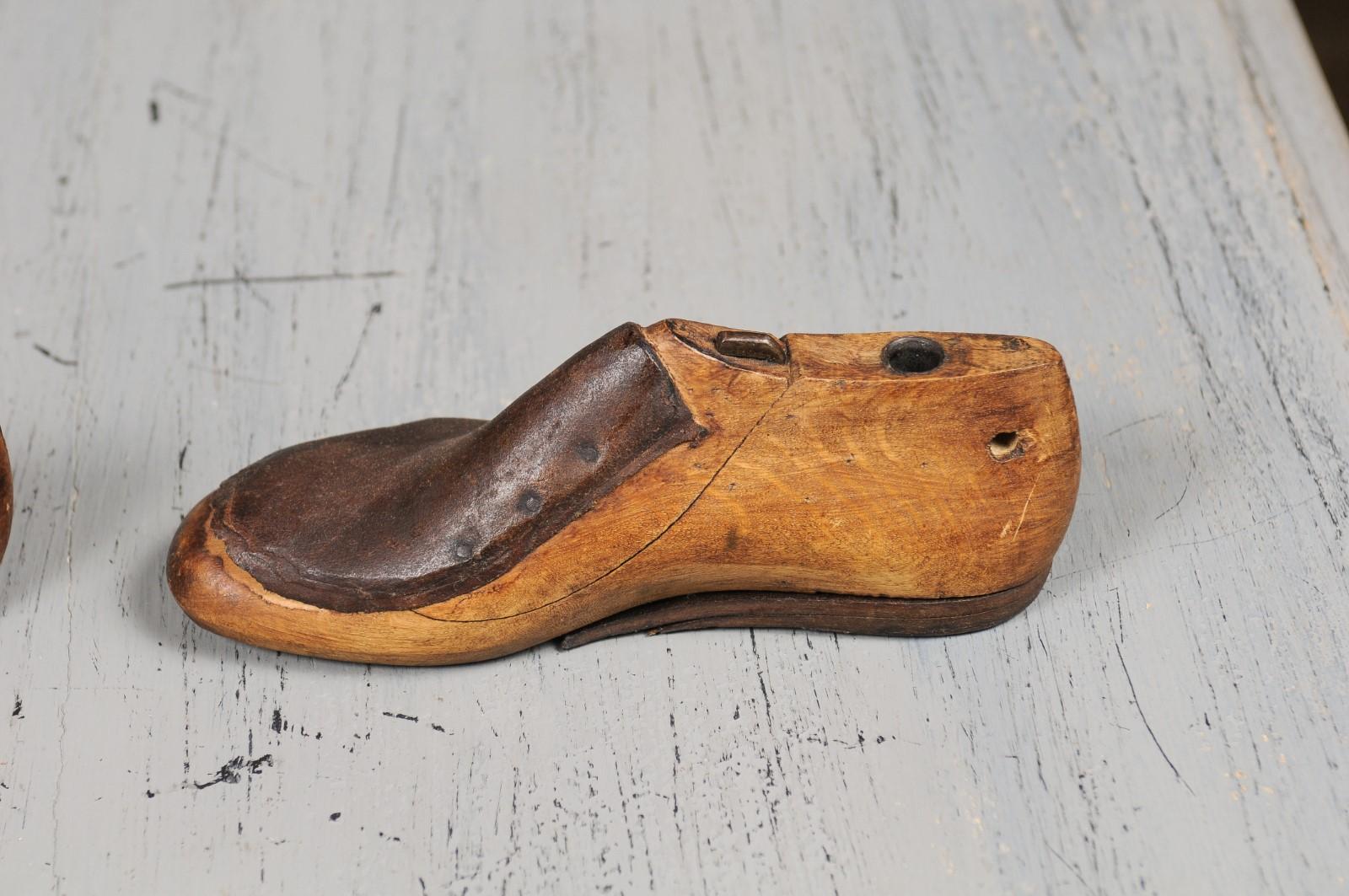 Pair of English Vintage Wood and Leather Handmade Cobbler's Shoe Lasts For Sale 1