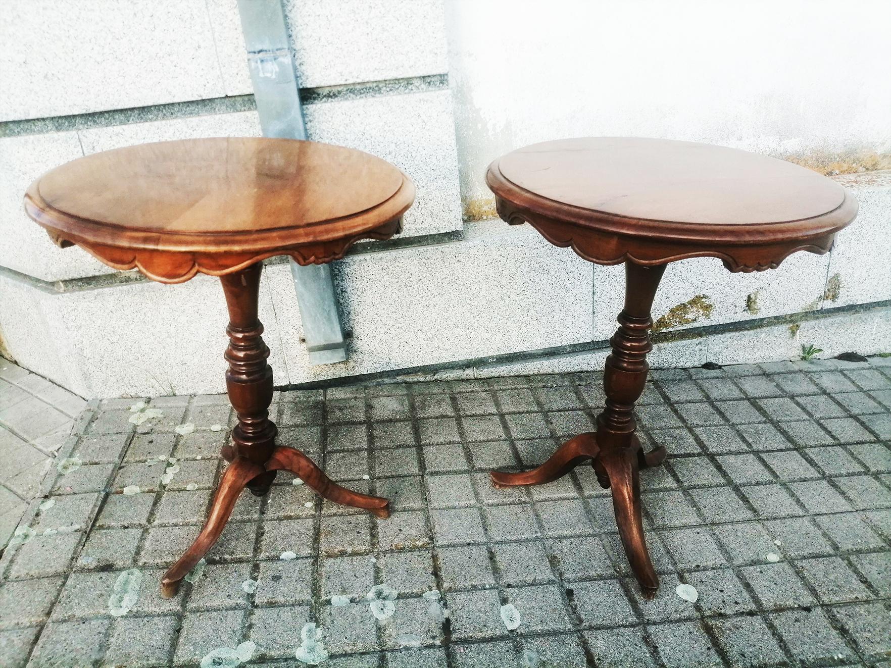 English Pair Side or End Tables of  Walnut , England .Early 20th Century