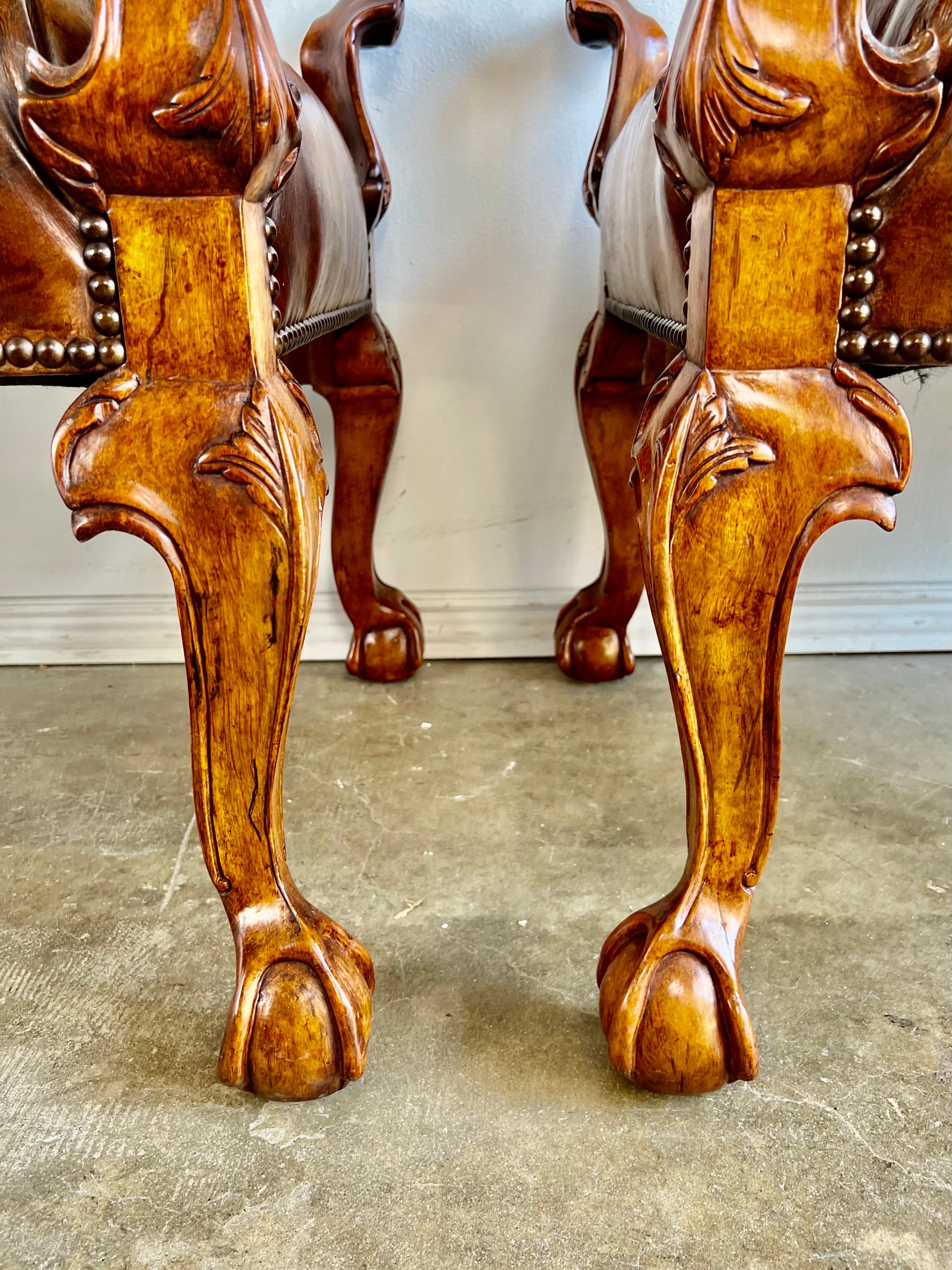 Pair of English Walnut Finished Leather Benches In Good Condition For Sale In Los Angeles, CA
