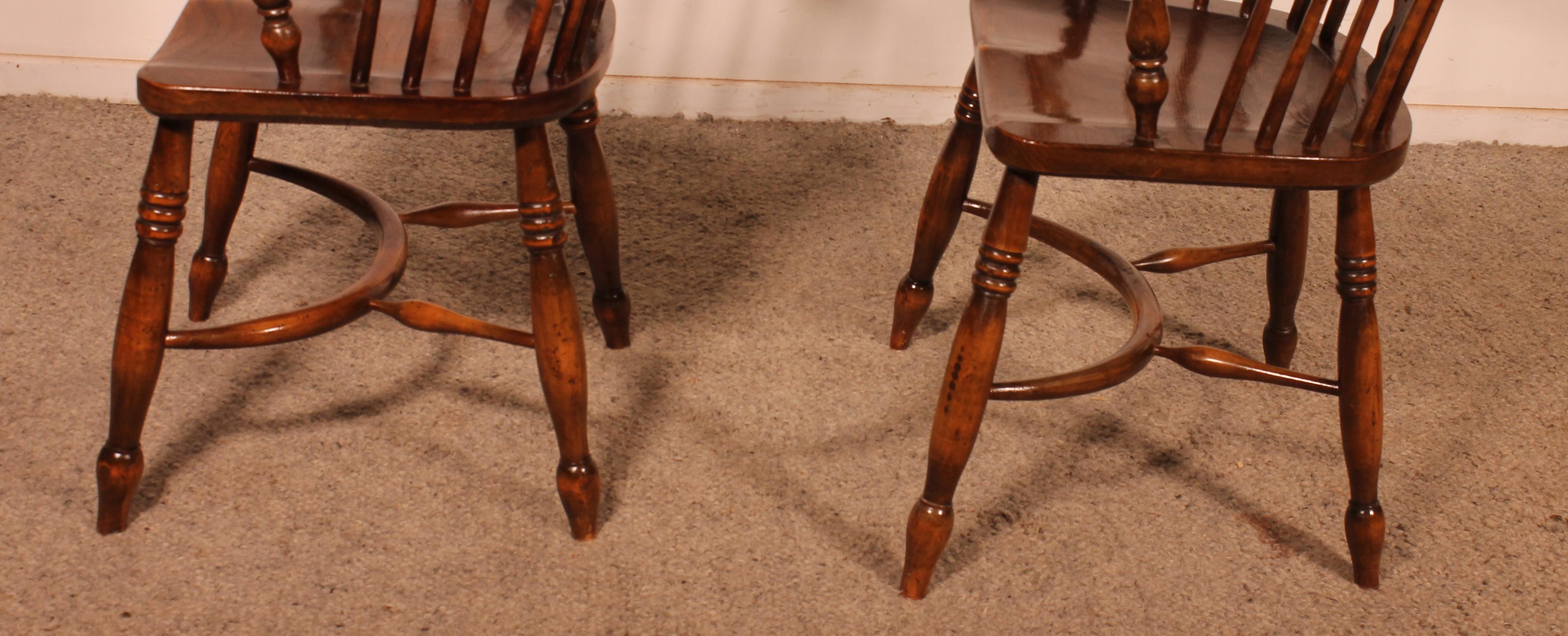 Paar englische Windsor-Sessel (19. Jahrhundert) im Angebot