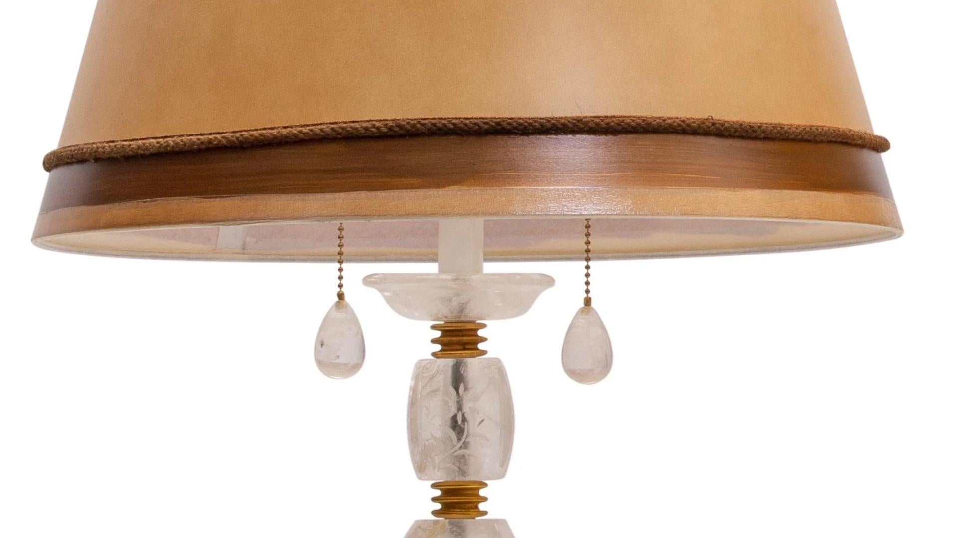 XXIe siècle et contemporain Paire de lampes de table en cristal de roche gravé en vente