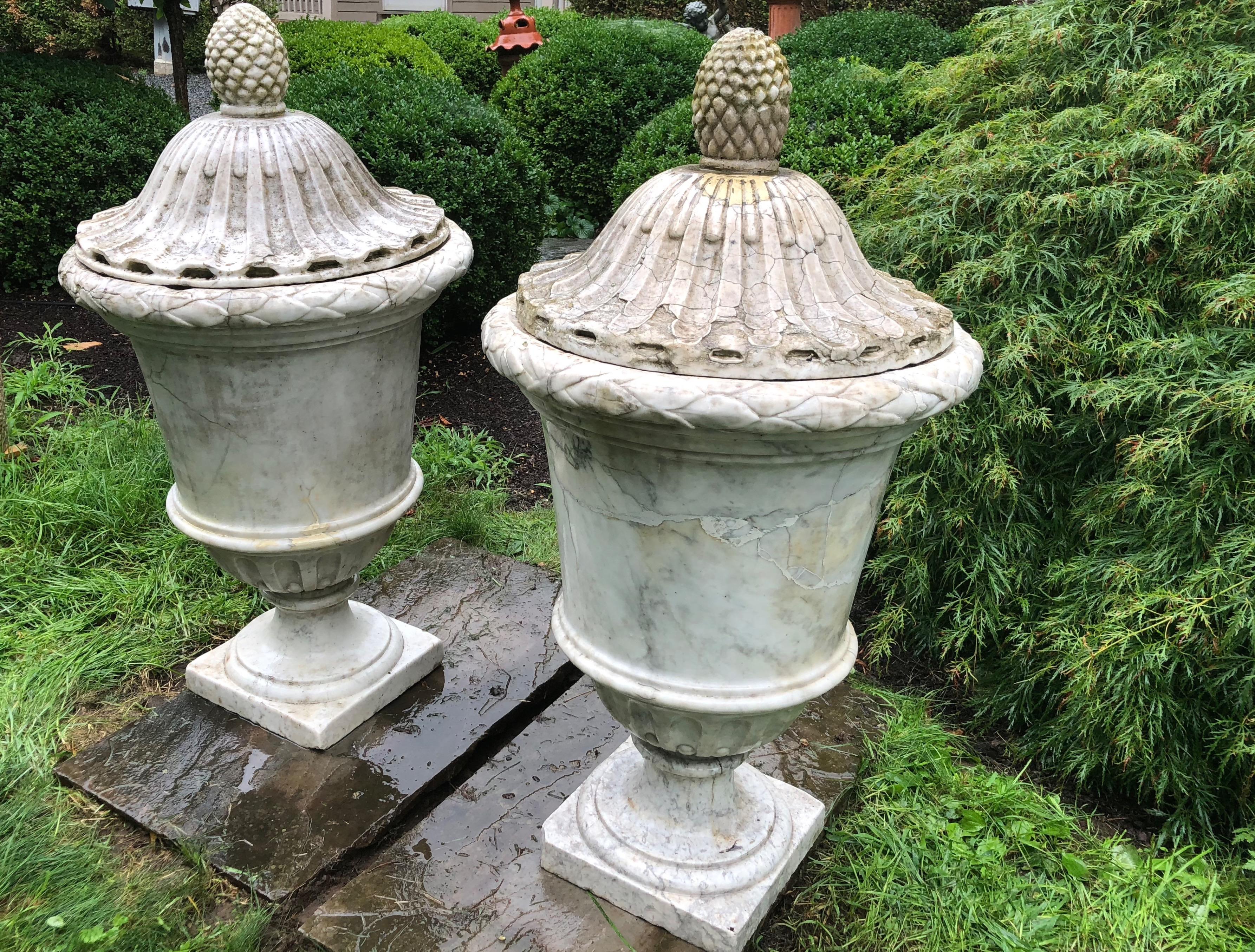 Pair of Enormous Covered Marble Urns from Oprah Winfrey's Personal Collection In Good Condition For Sale In Woodbury, CT