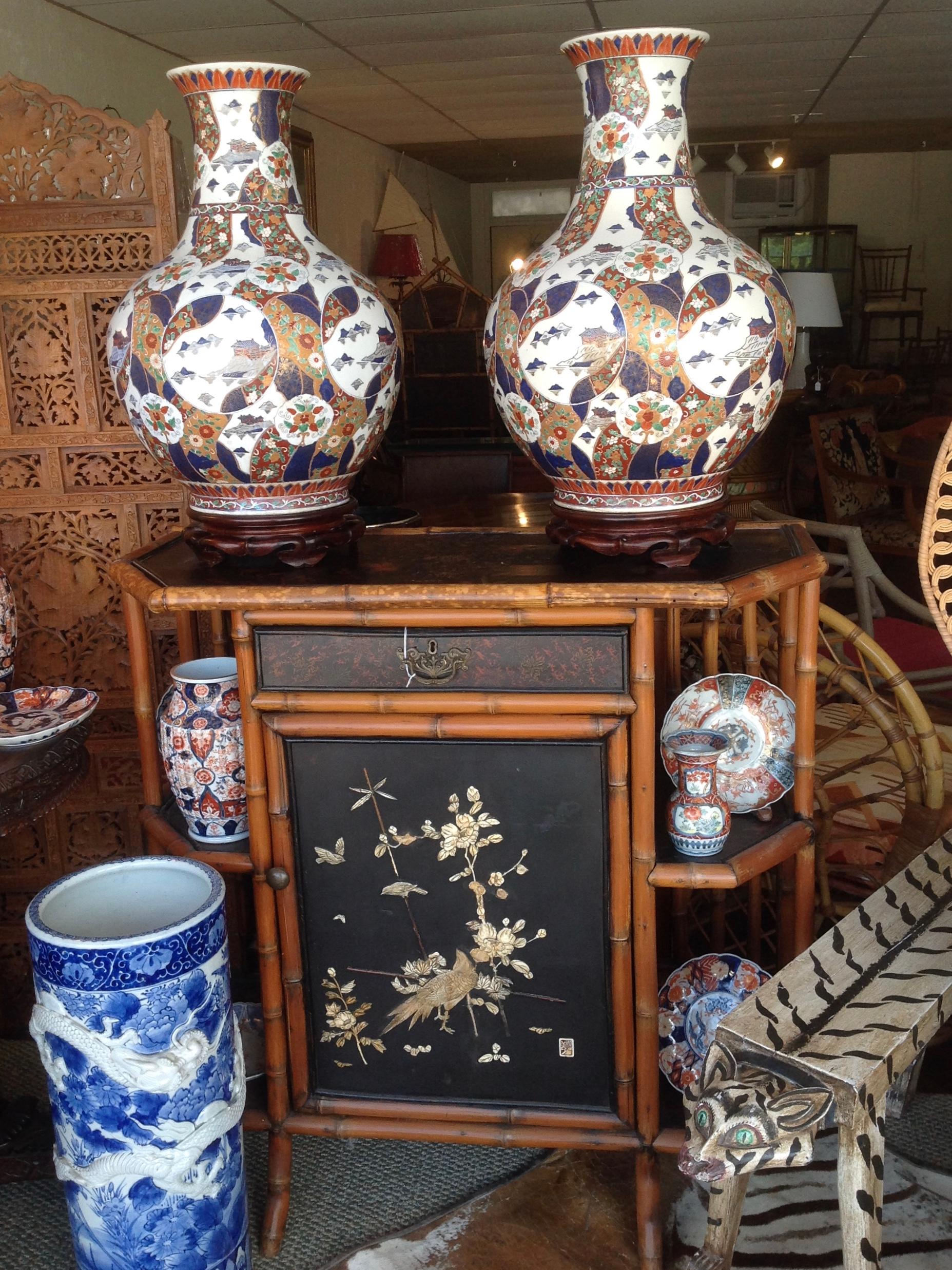 Pair of Enormous Imari Vases 4