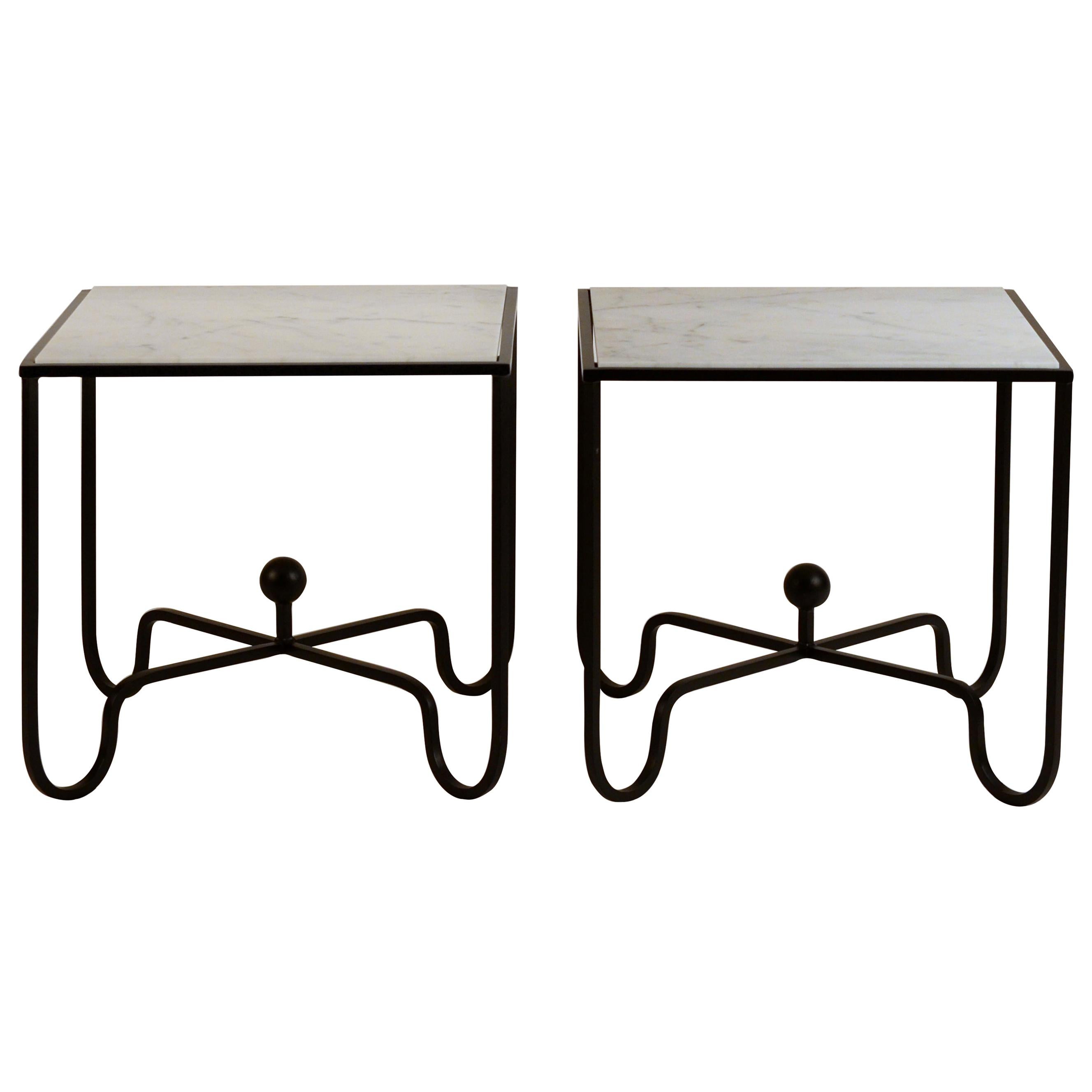 Paire de tables d'appoint "Entretoise" en fer forgé et marbre adouci par Design Frres en vente