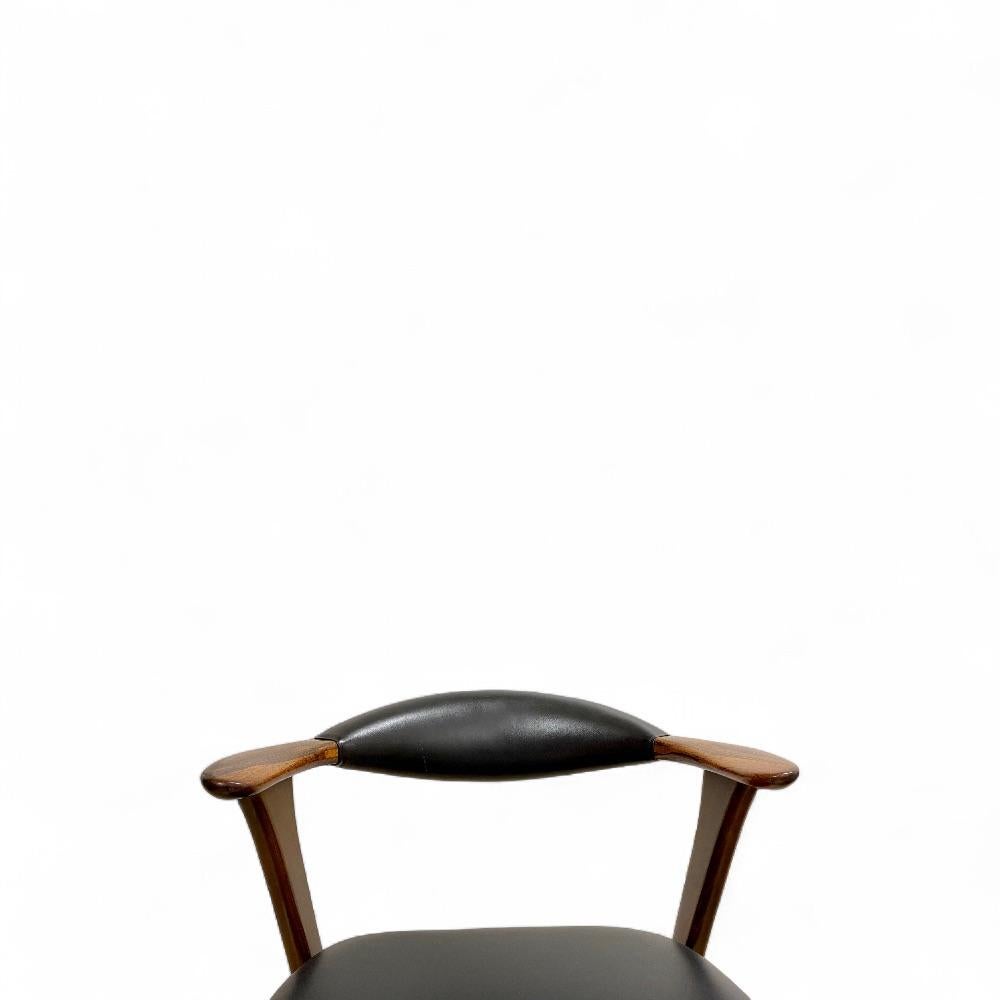 Leather Pair of Erik Kirkegaard Model 48A Chairs for Høng Stolefabrik For Sale
